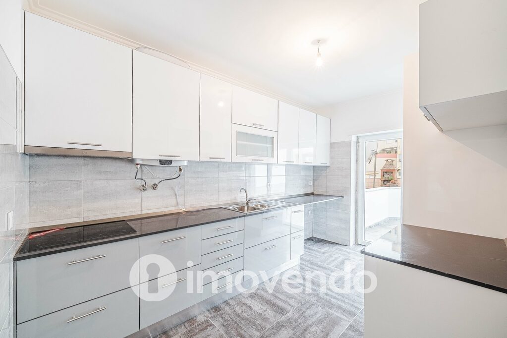 Apartamento T3 em Sintra, Sintra com 100 m<sup>2</sup> por 395.000