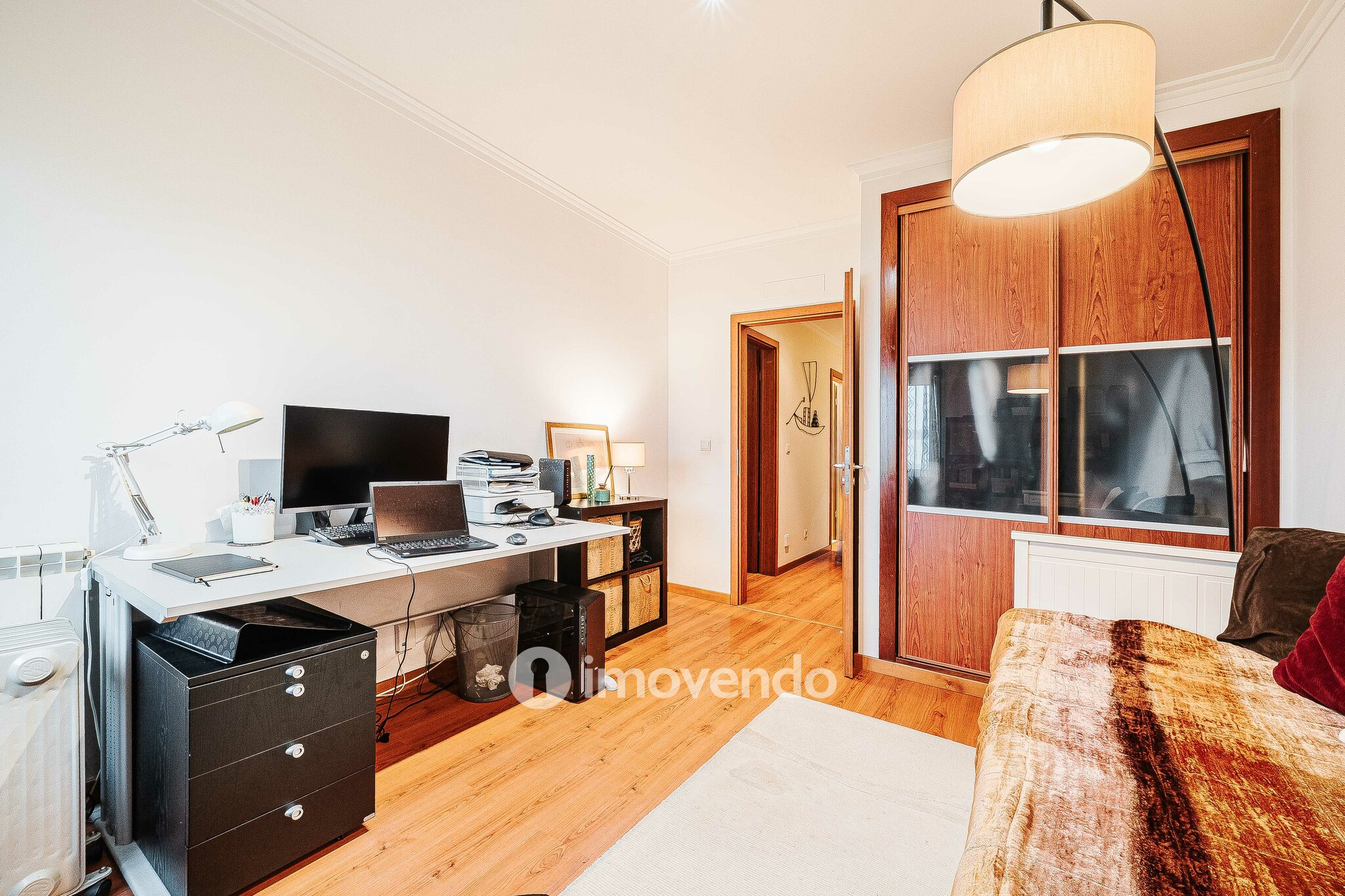 Apartamento T3, com estacionamento, em São Domingos de Rana