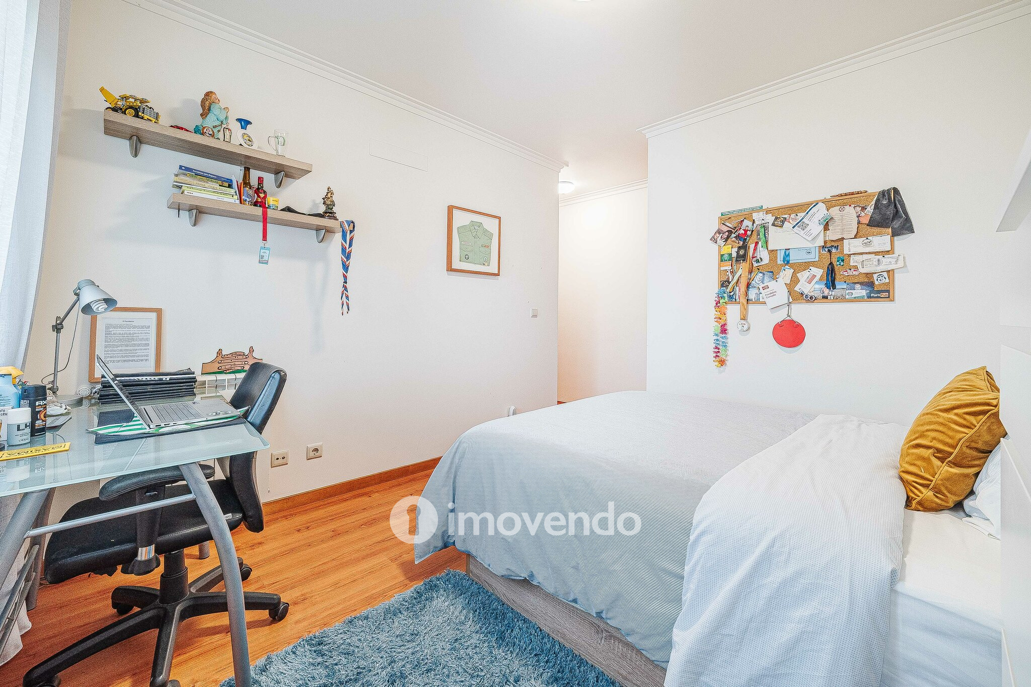 Apartamento T3, com estacionamento, em São Domingos de Rana