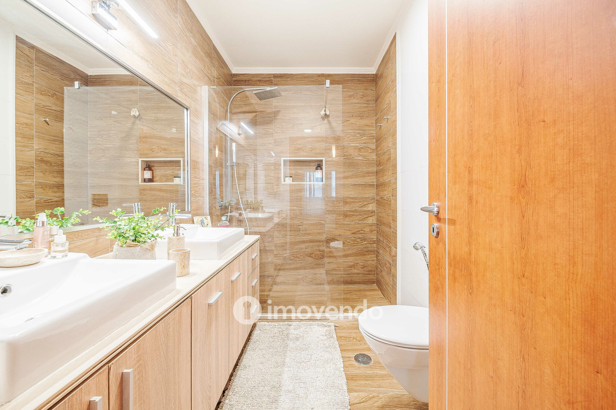 Apartamento T3, com estacionamento, em São Domingos de Rana