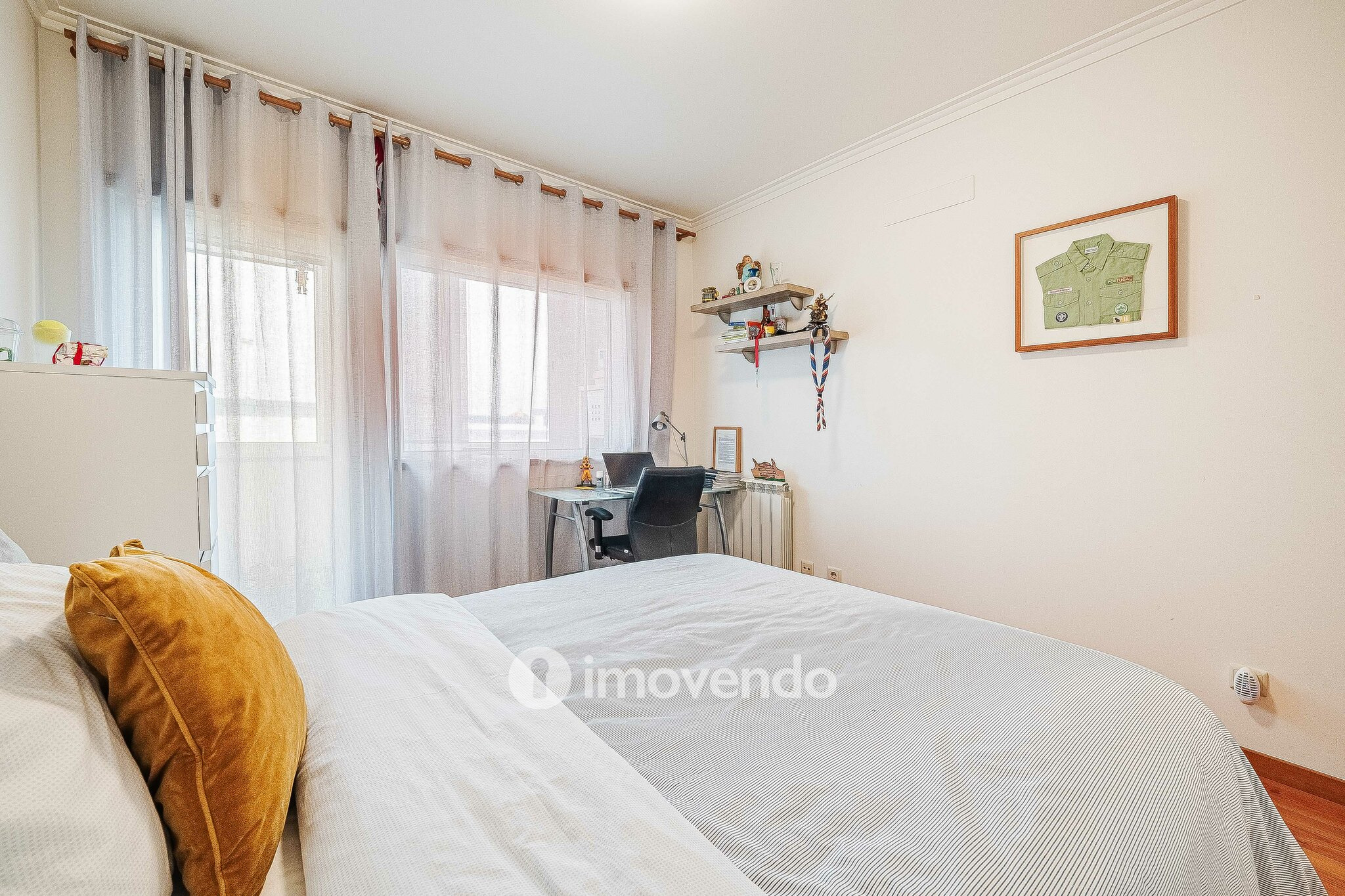 Apartamento T3, com estacionamento, em São Domingos de Rana