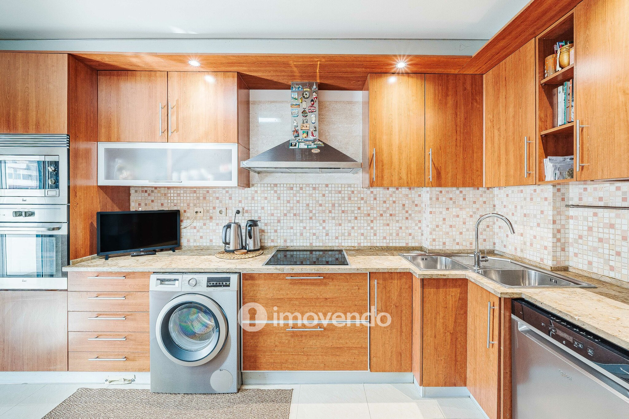 Apartamento T3, com estacionamento, em São Domingos de Rana