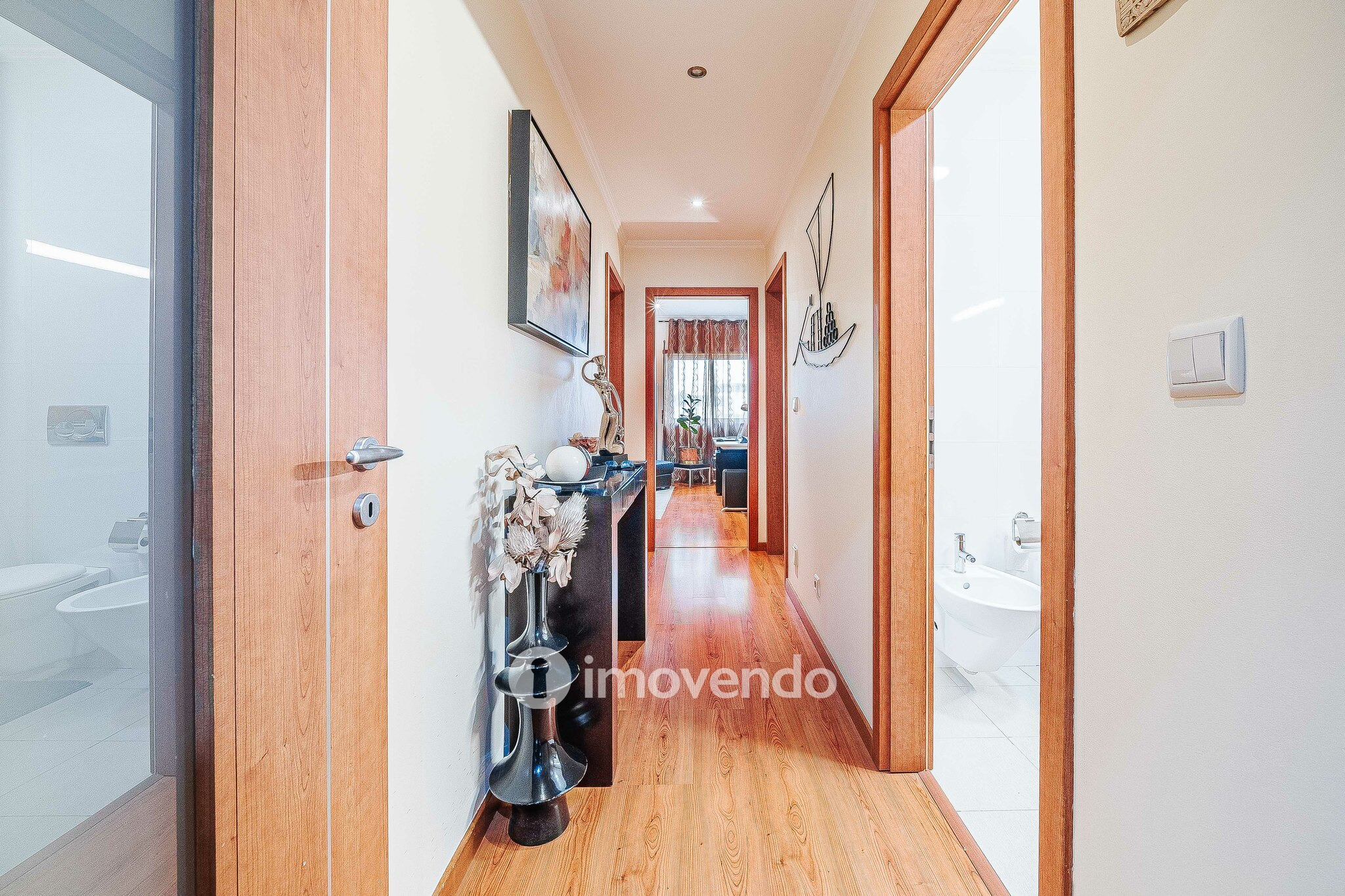 Apartamento T3, com estacionamento, em São Domingos de Rana