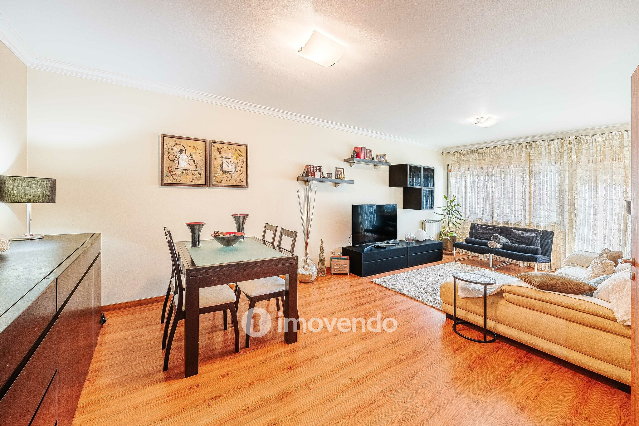 Apartamento T3, com estacionamento, em São Domingos de Rana