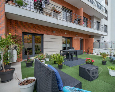 Apartamento T2, com garagem e terraço, nas Colinas do Cruzeiro