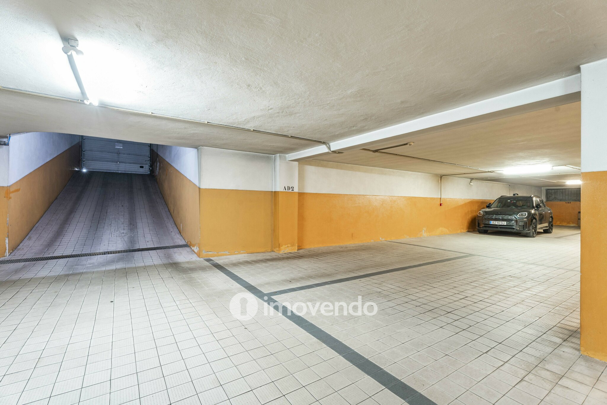 Apartamento T3 com áreas amplas e garagem, na Maia