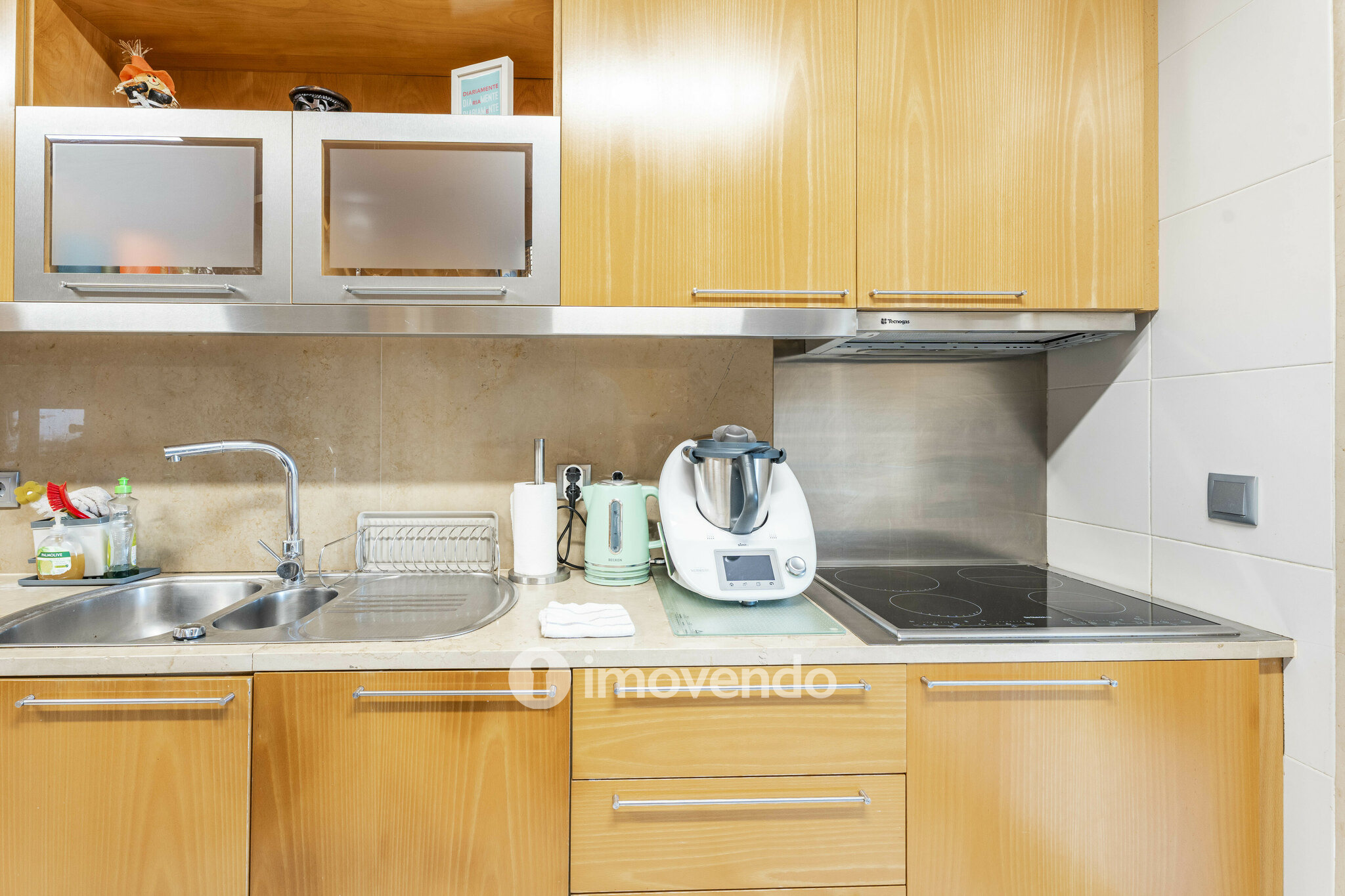 Apartamento T3 com áreas amplas e garagem, na Maia