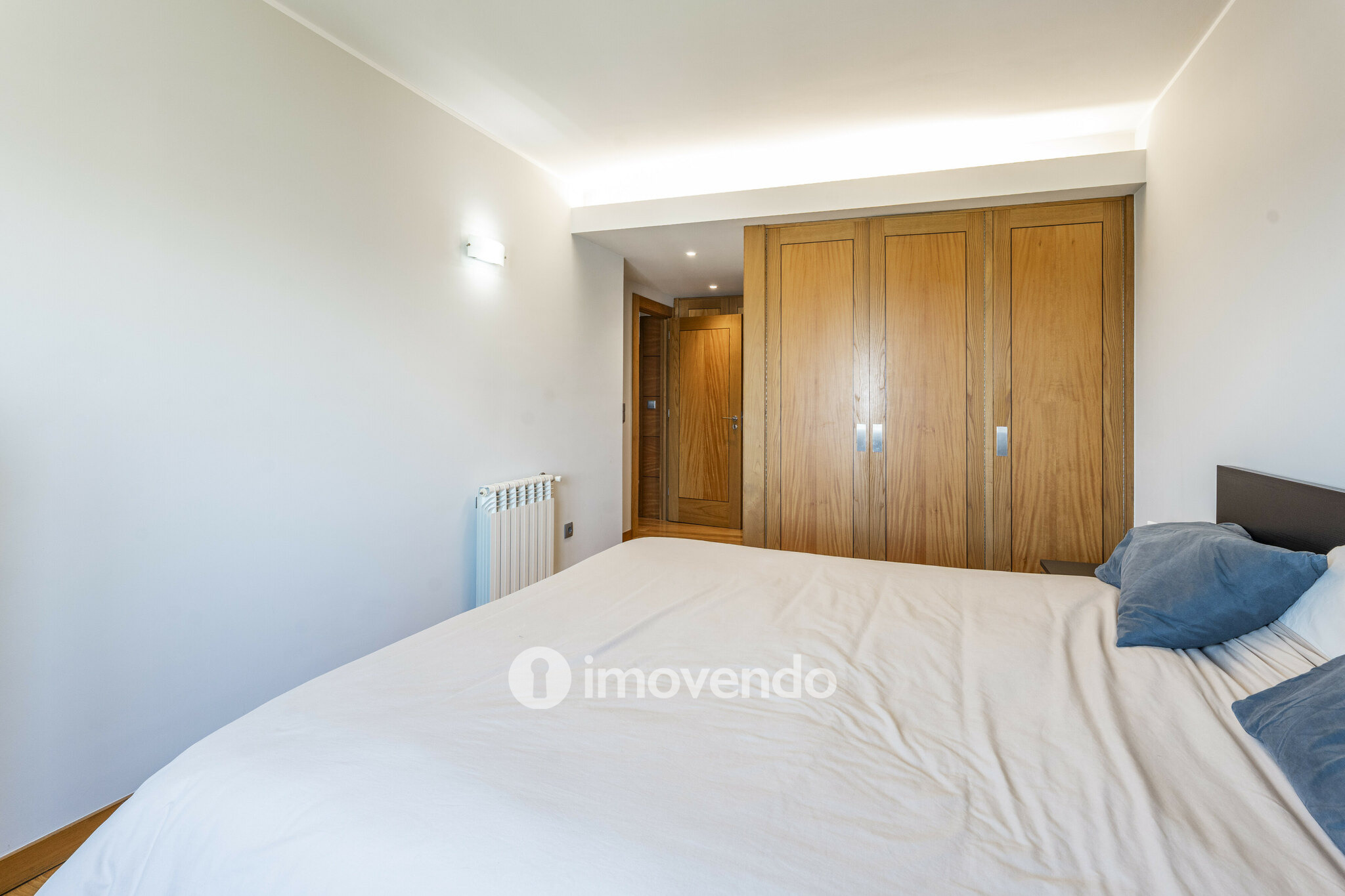 Apartamento T3 com áreas amplas e garagem, na Maia