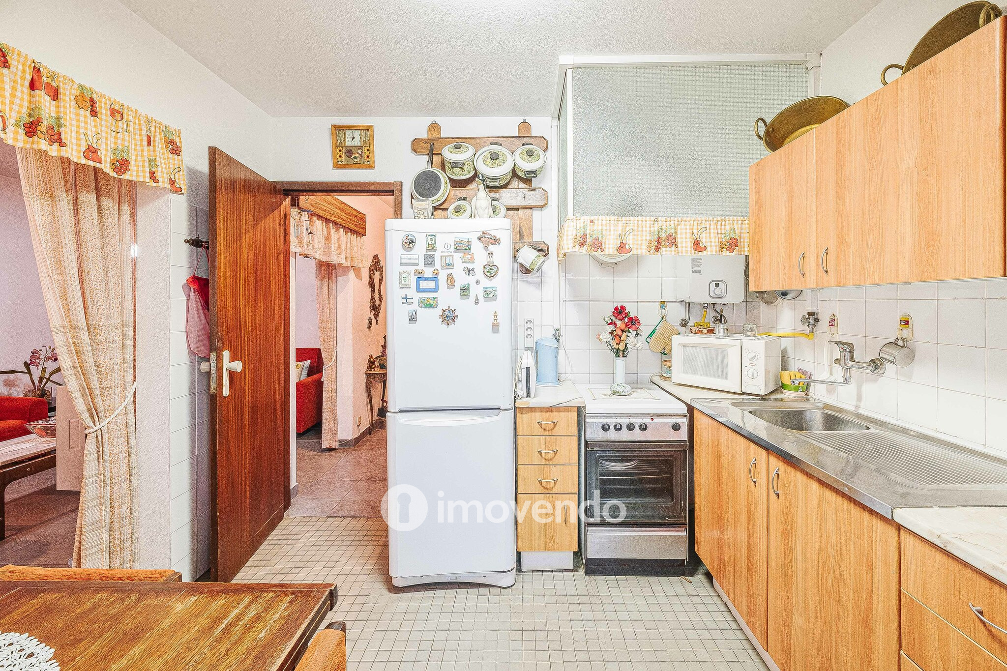 Apartamento T3 com arrecadação enorme, em Corroios