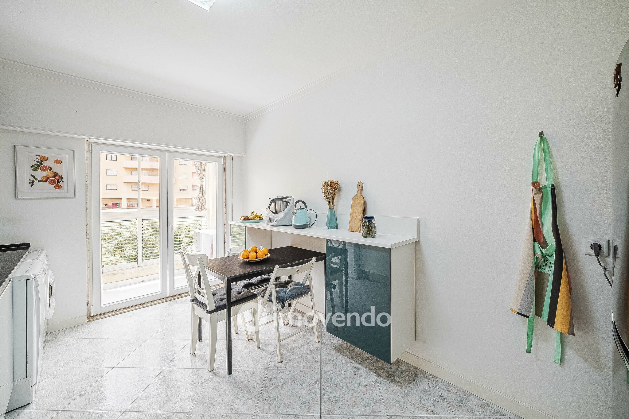 Apartamento T2, com áreas amplas e varanda, na Póvoa de Santa Iria
