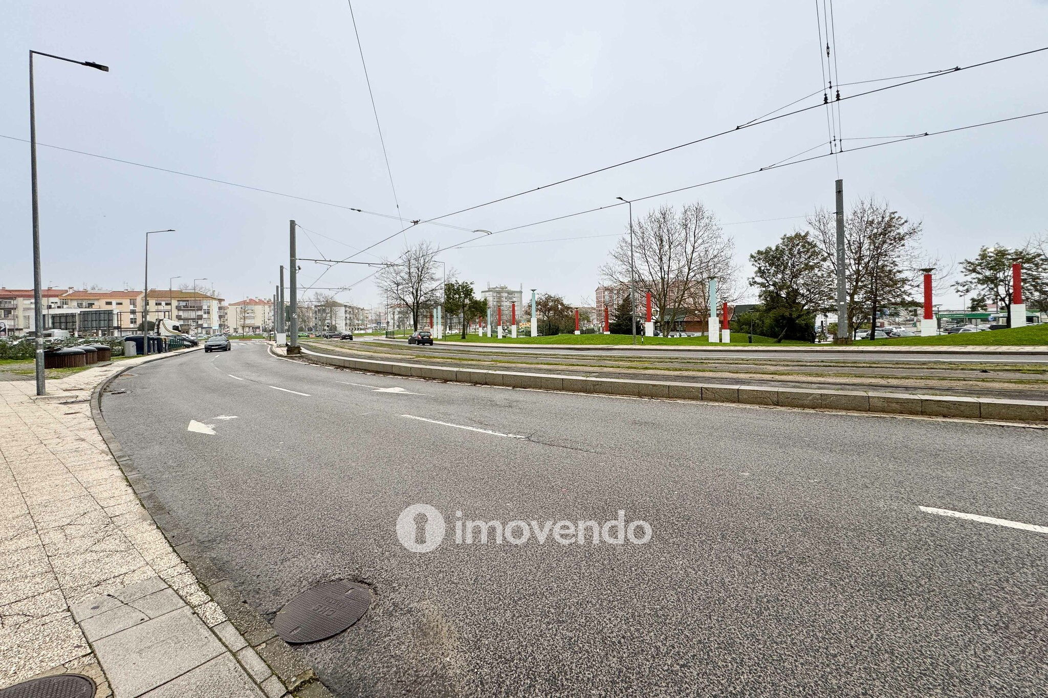 Apartamento T3 com arrecadação enorme, em Corroios