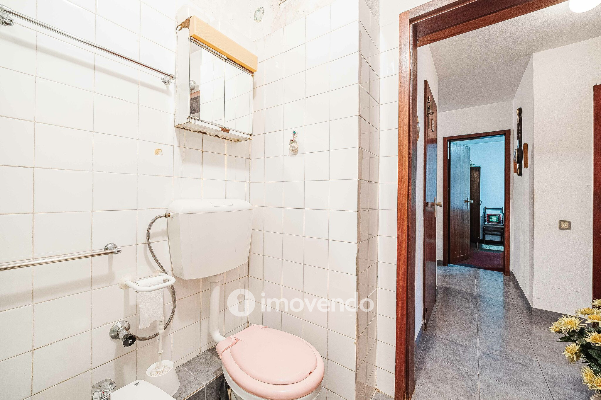 Apartamento T3 com arrecadação enorme, em Corroios