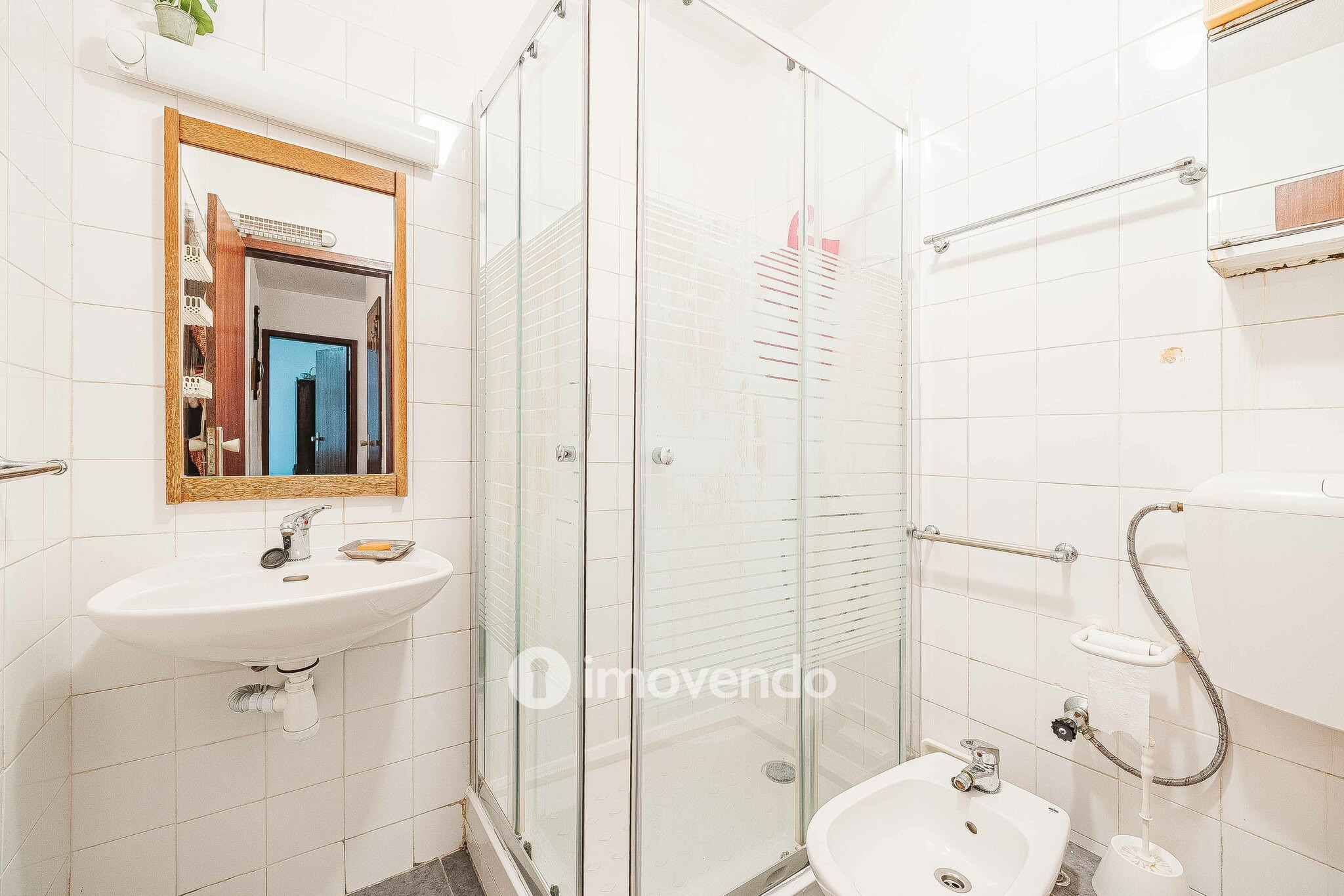 Apartamento T3 com arrecadação enorme, em Corroios