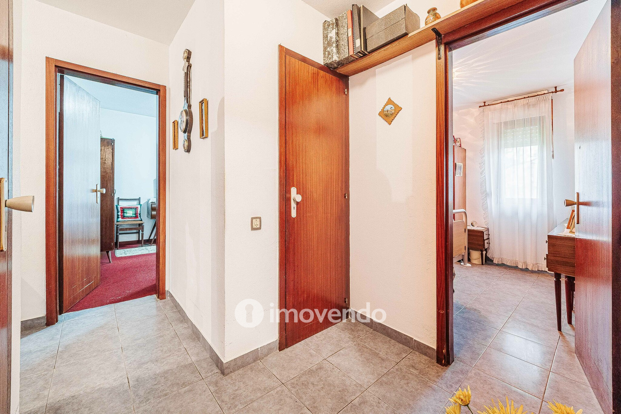 Apartamento T3 com arrecadação enorme, em Corroios