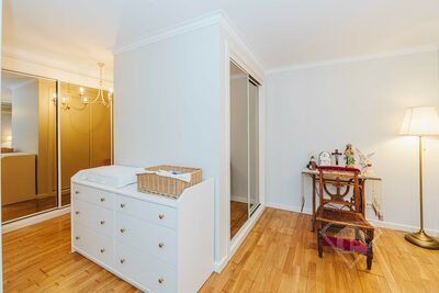 Apartamento T1, com terraço e estacionamento, na Penha de França