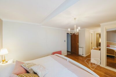 Apartamento T1, com terraço e estacionamento, na Penha de França