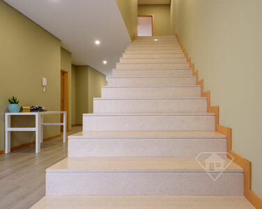 Moradia T3 de design moderno, com garagem e áreas amplas, em Lousada