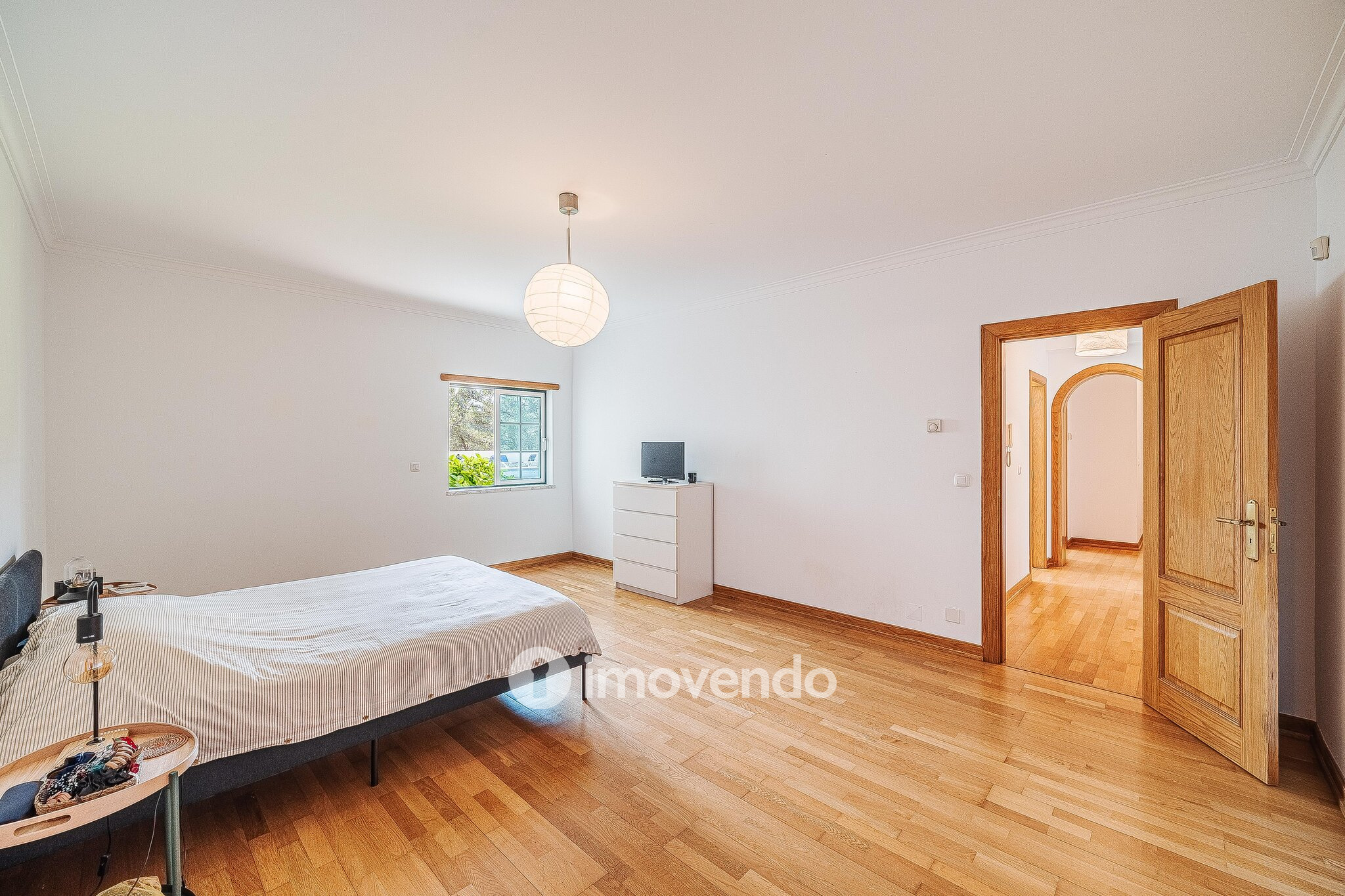 Apartamento T3 com estacionamento, no Condomínio Jardim da Lomba