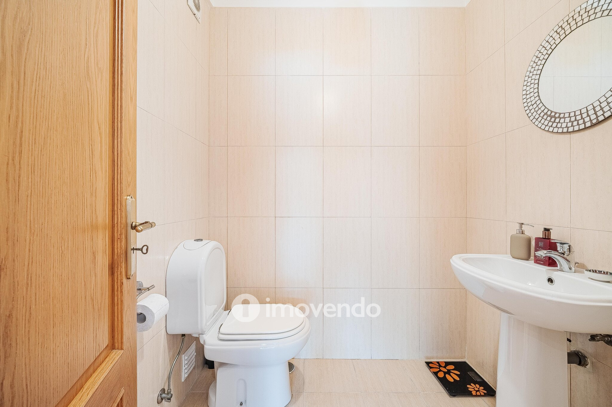 Apartamento T3 com estacionamento, no Condomínio Jardim da Lomba