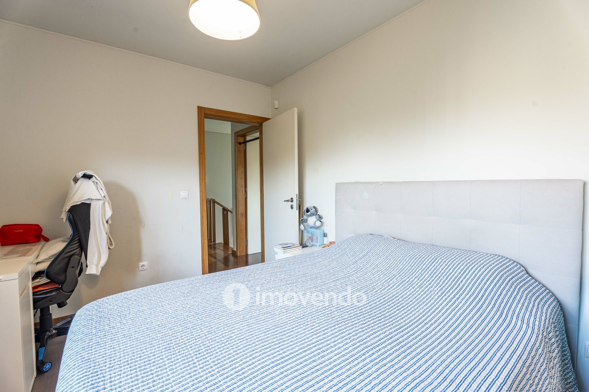 Moradia T3 moderna, com garagem e jardim, em Custóias, Porto