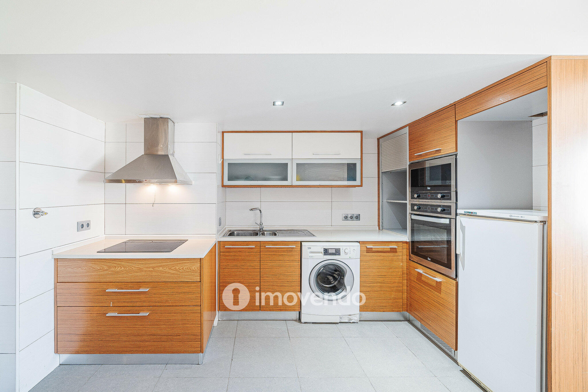 Apartamento T3 com áreas generosas e luz natural, no Carregado