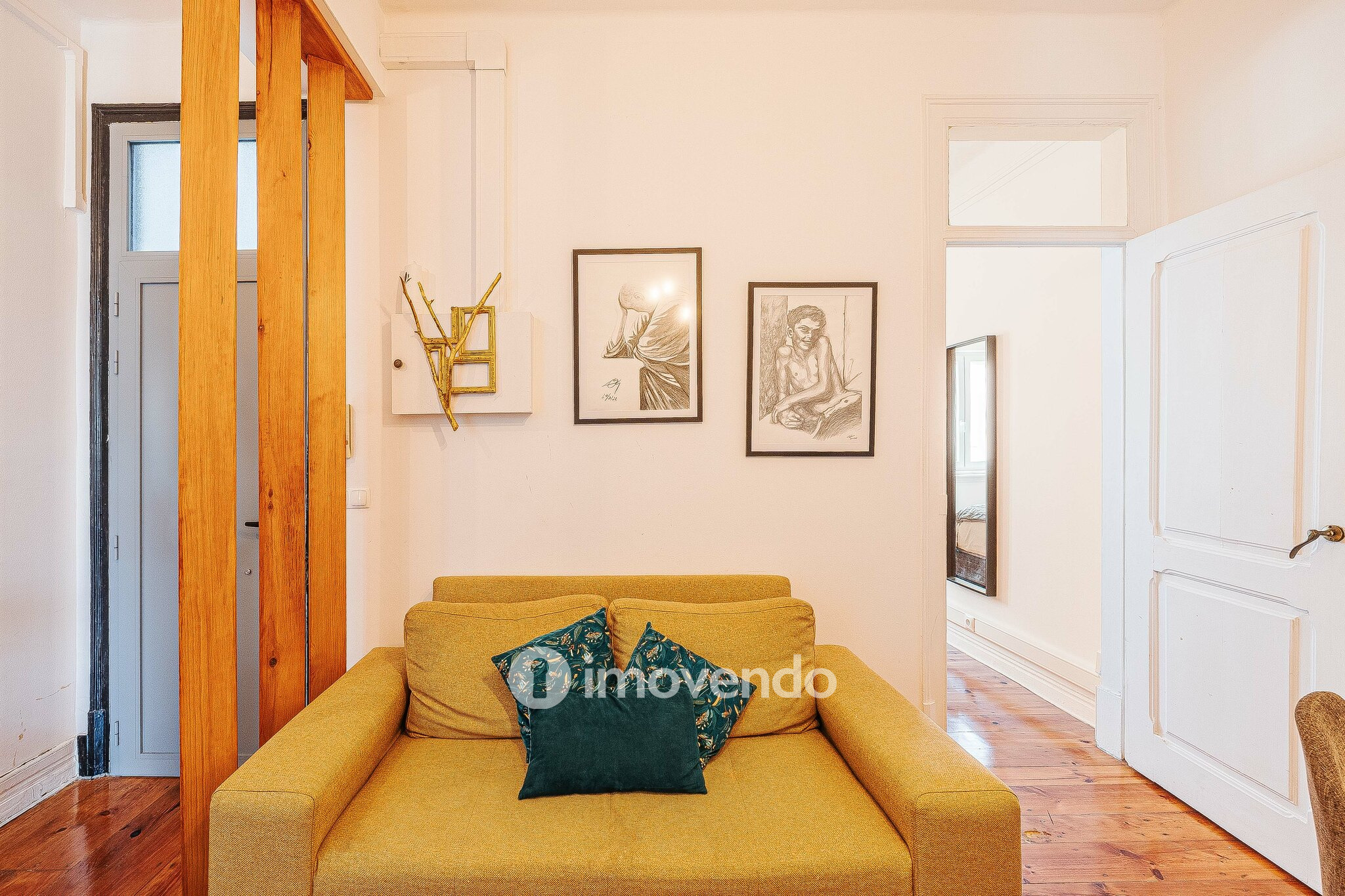 Apartamento T2 mobilado e com cozinha equipada, na Penha de França