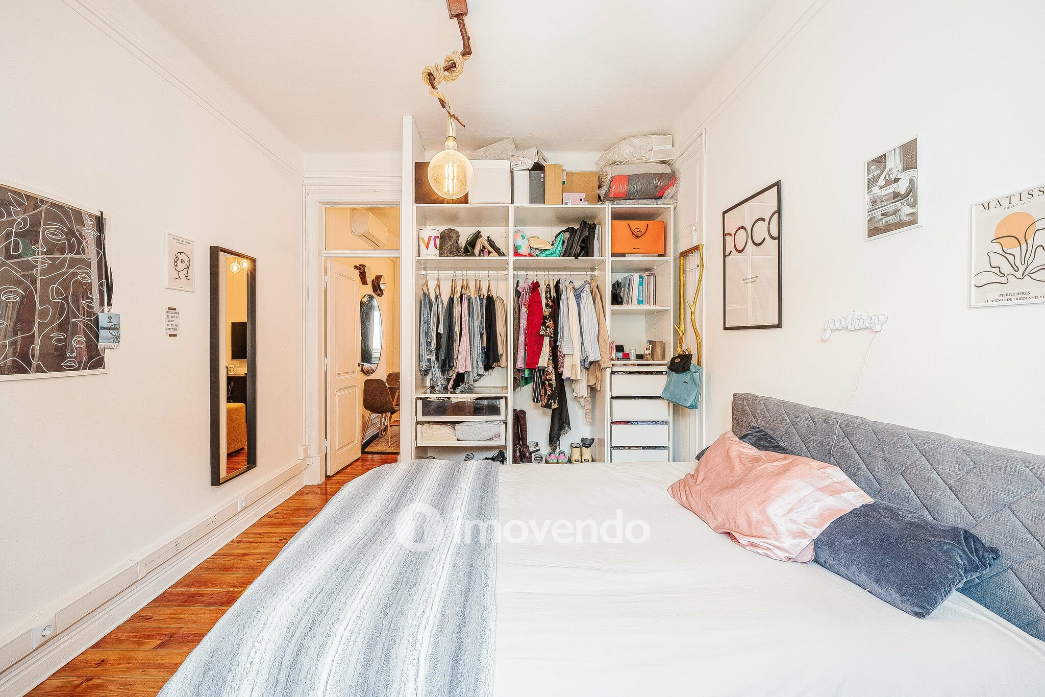 Apartamento T2 mobilado e com cozinha equipada, na Penha de França