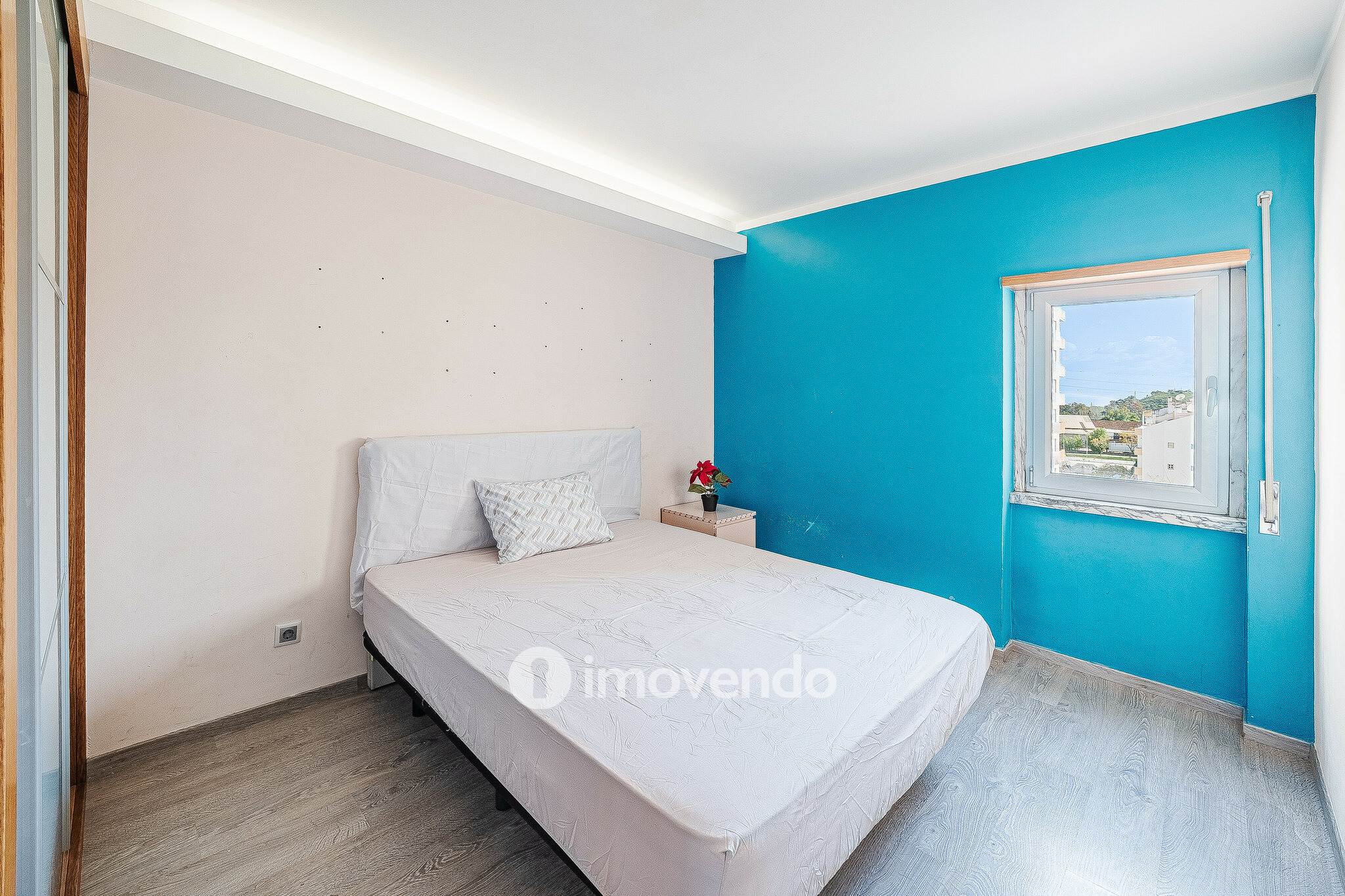 Apartamento T3 com áreas generosas e luz natural, no Carregado