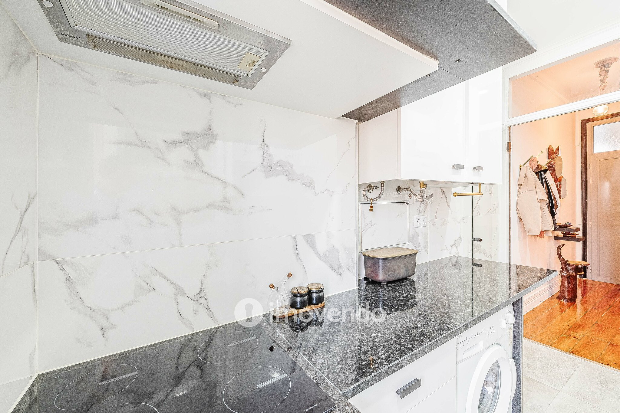 Apartamento T2 mobilado e com cozinha equipada, na Penha de França