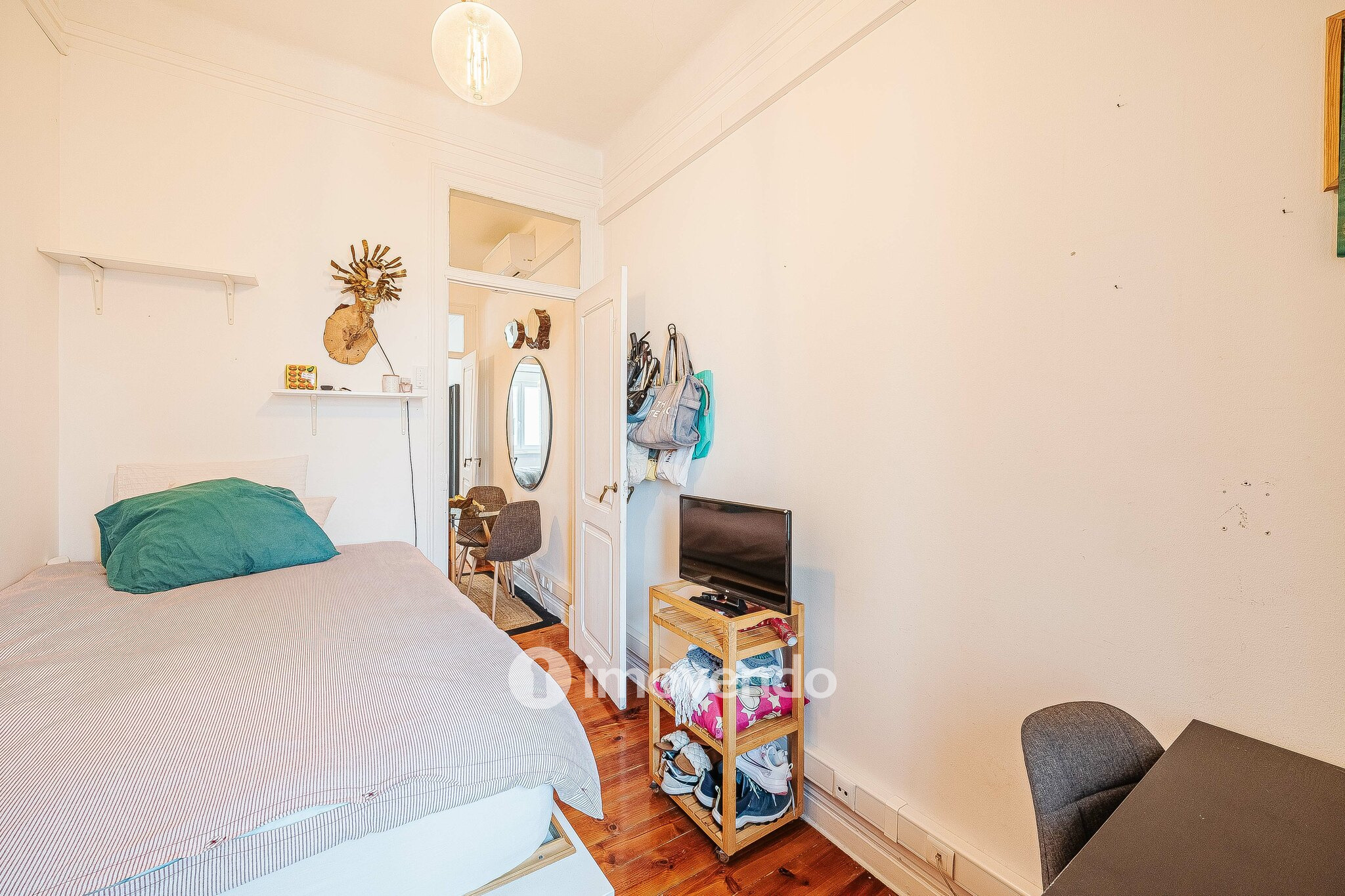 Apartamento T2 mobilado e com cozinha equipada, na Penha de França