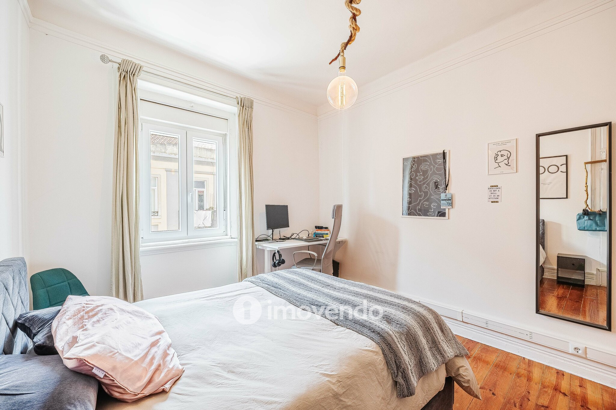 Apartamento T2 mobilado e com cozinha equipada, na Penha de França