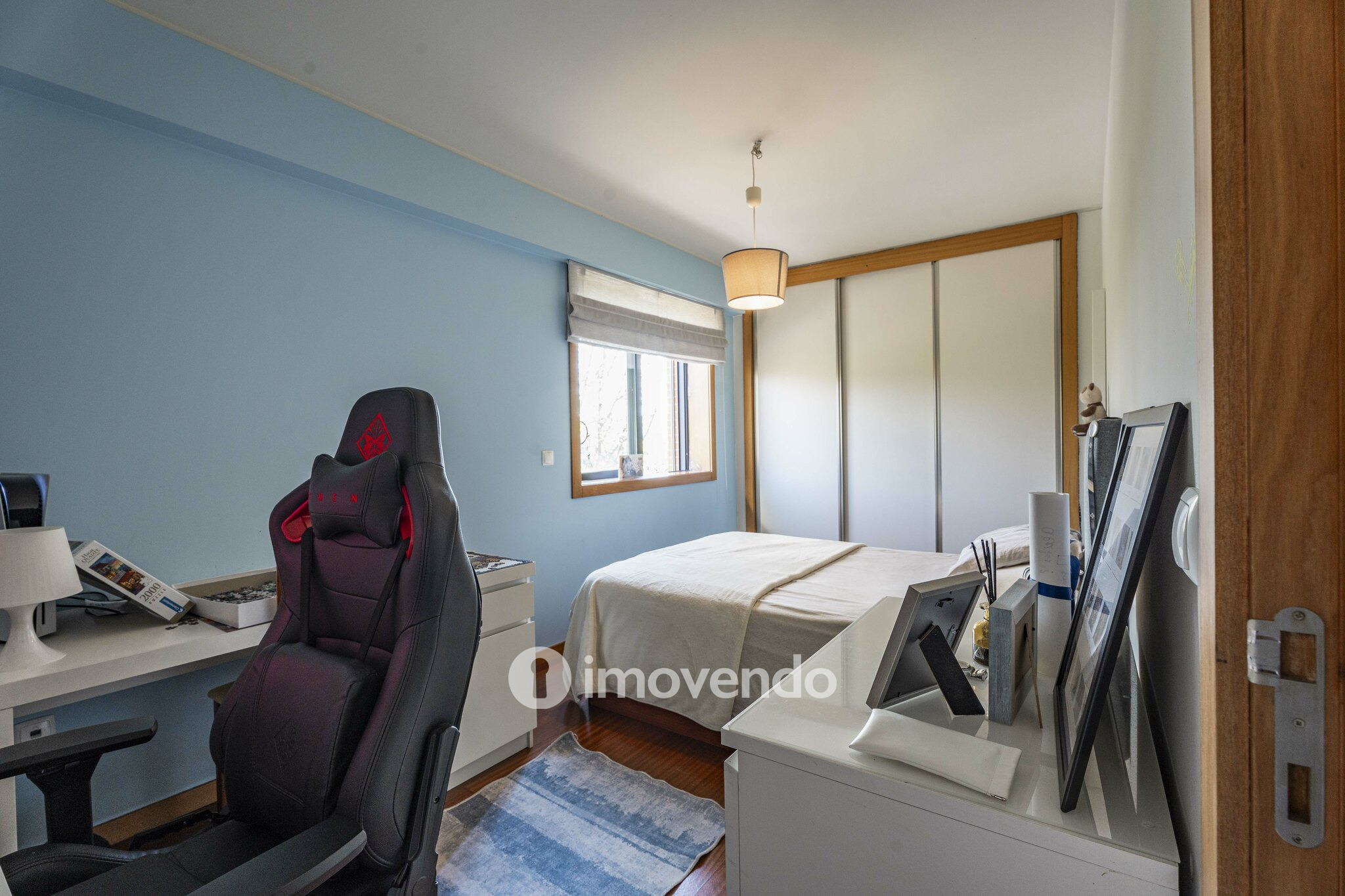 Moradia T3 moderna, com garagem e jardim, em Custóias, Porto