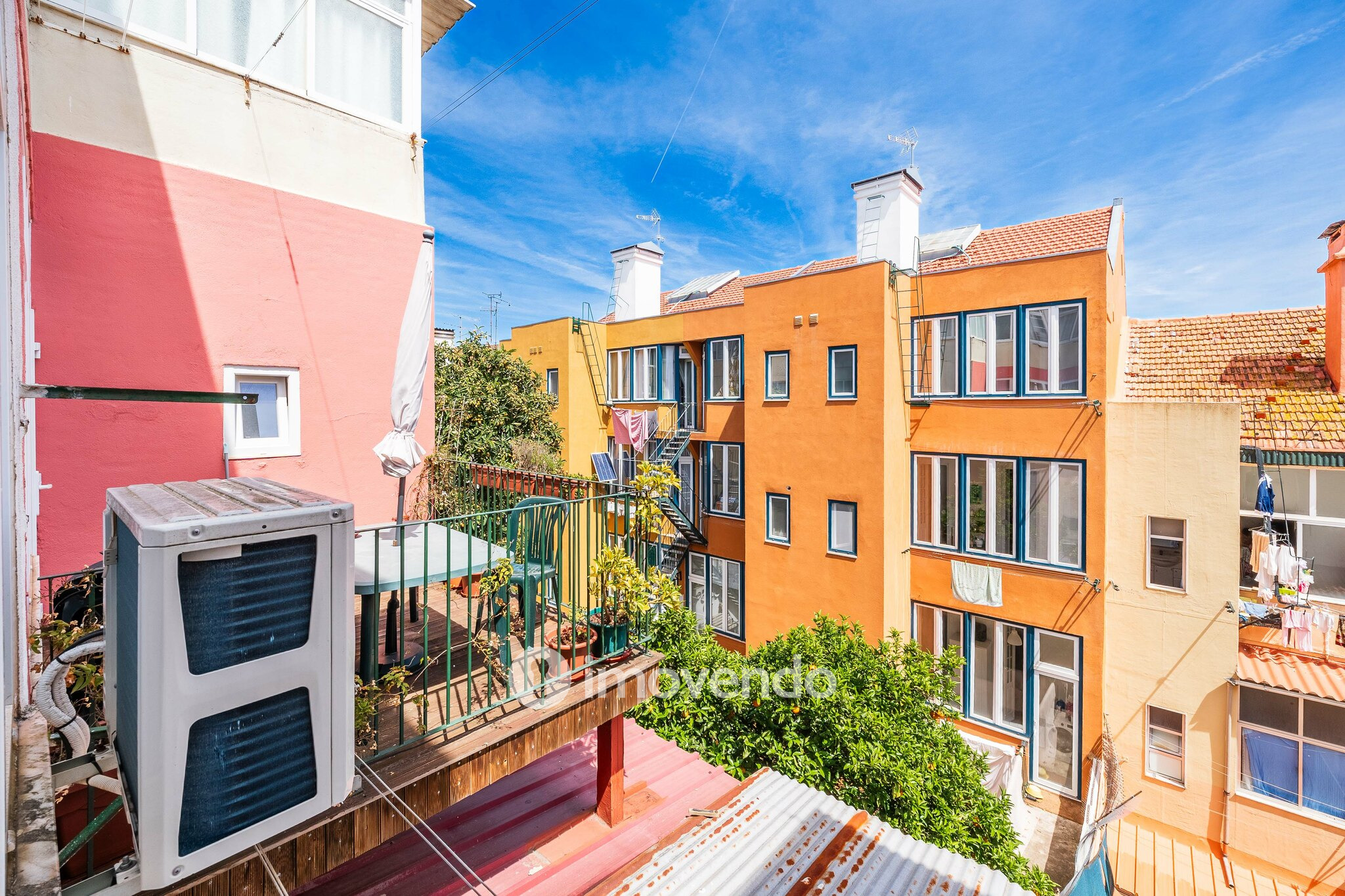 Apartamento T2 mobilado e com cozinha equipada, na Penha de França