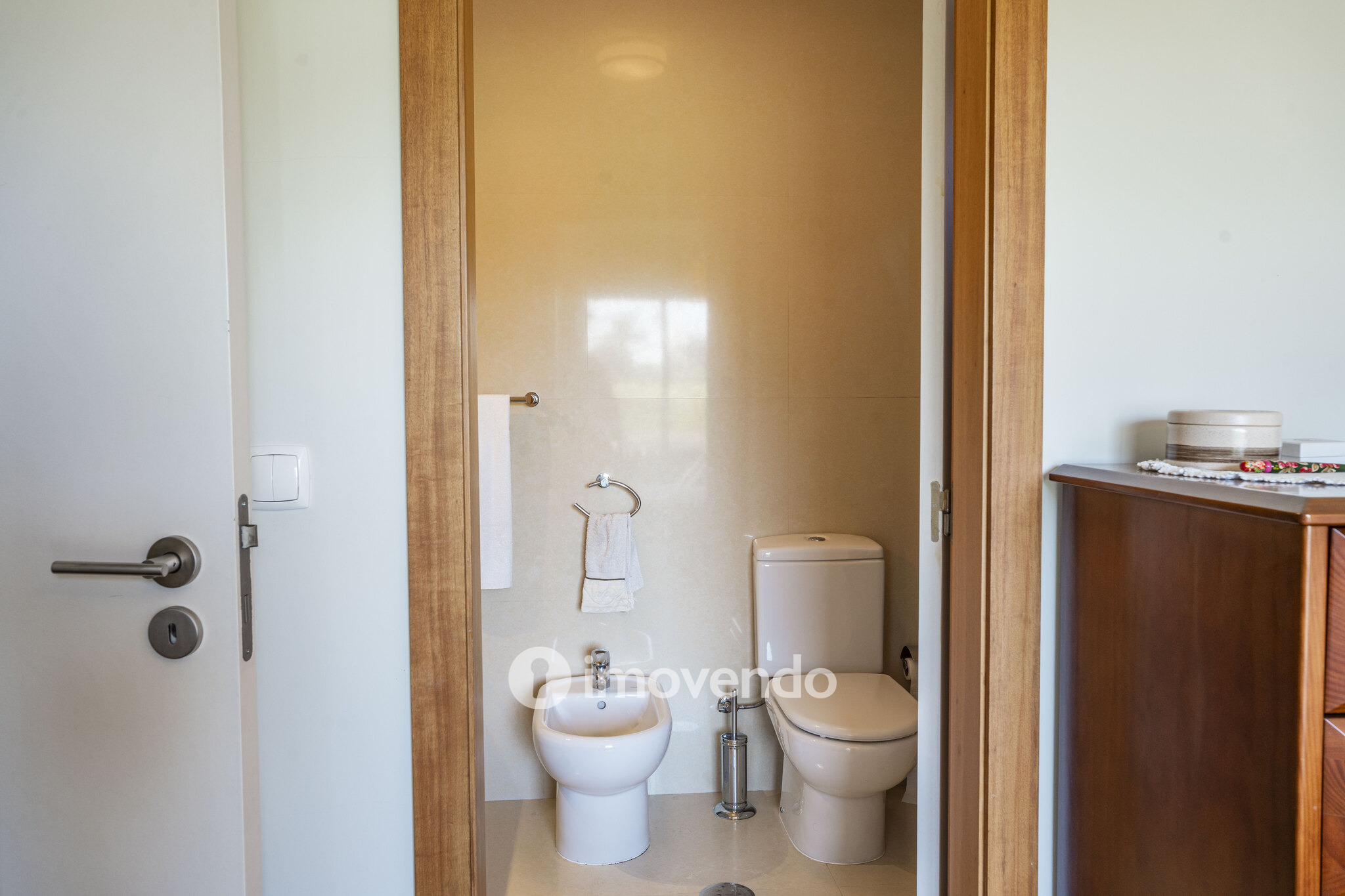 Moradia T3 moderna, com garagem e jardim, em Custóias, Porto