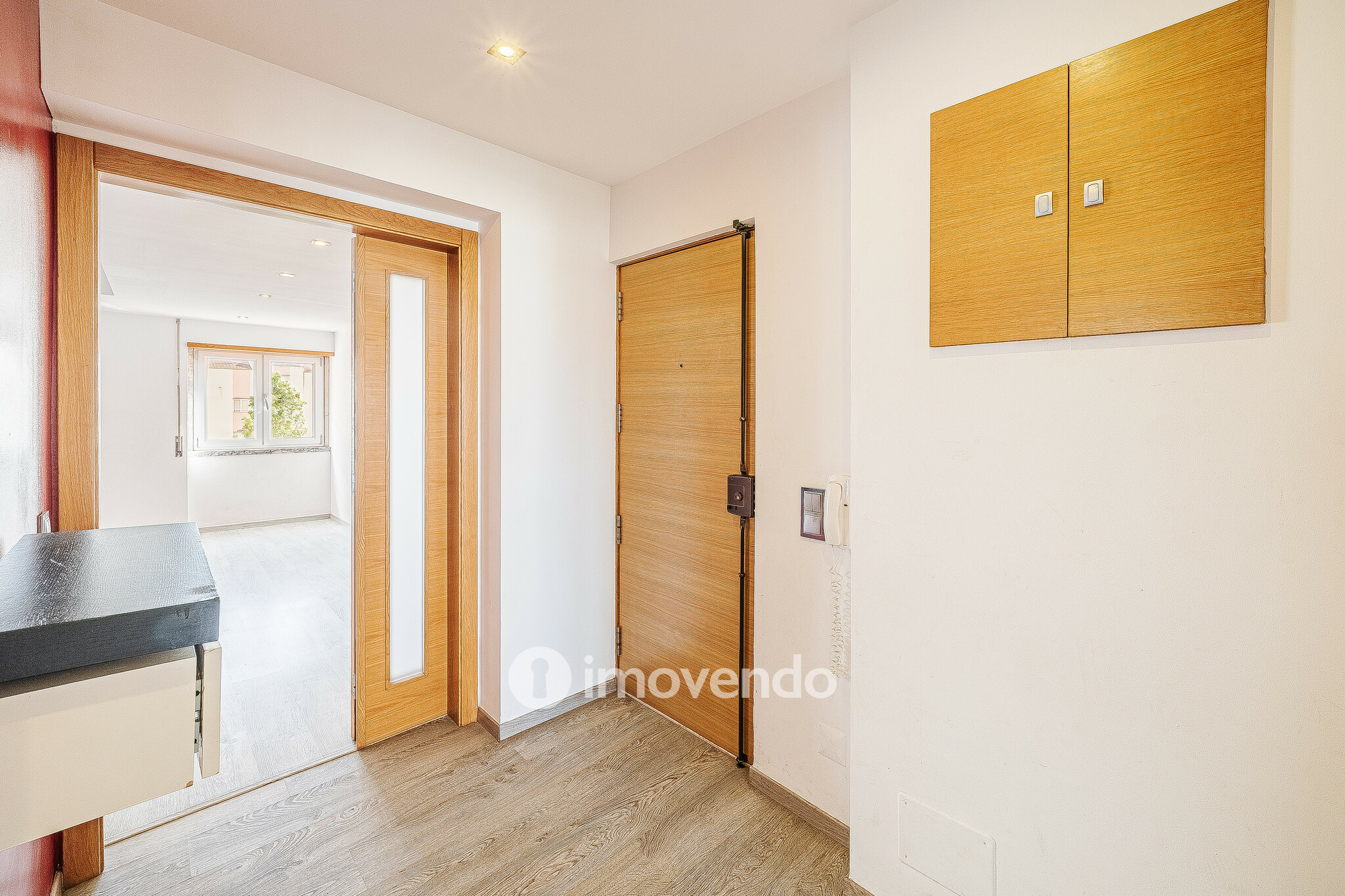 Apartamento T3 com áreas generosas e luz natural, no Carregado