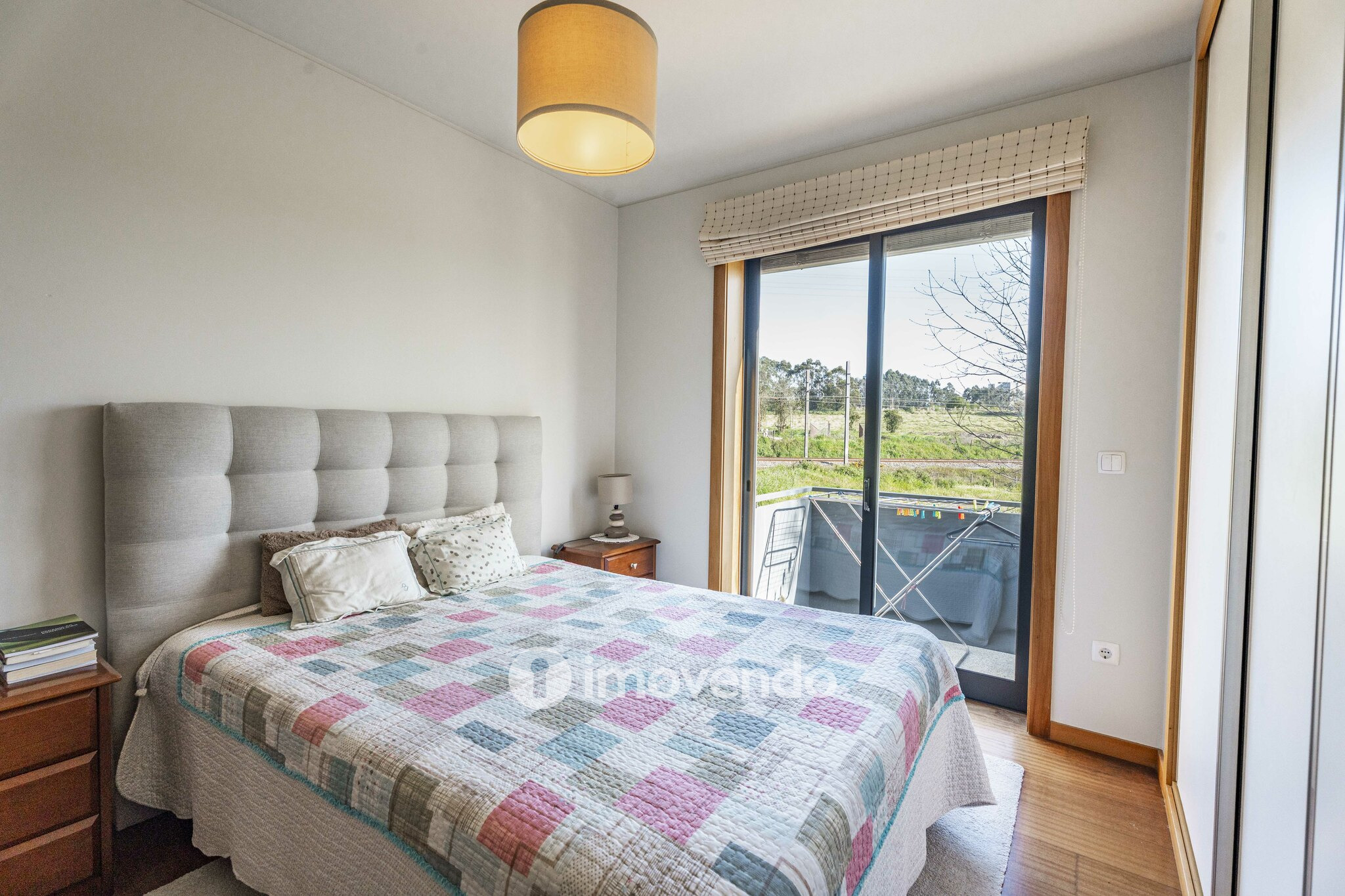 Moradia T3 moderna, com garagem e jardim, em Custóias, Porto