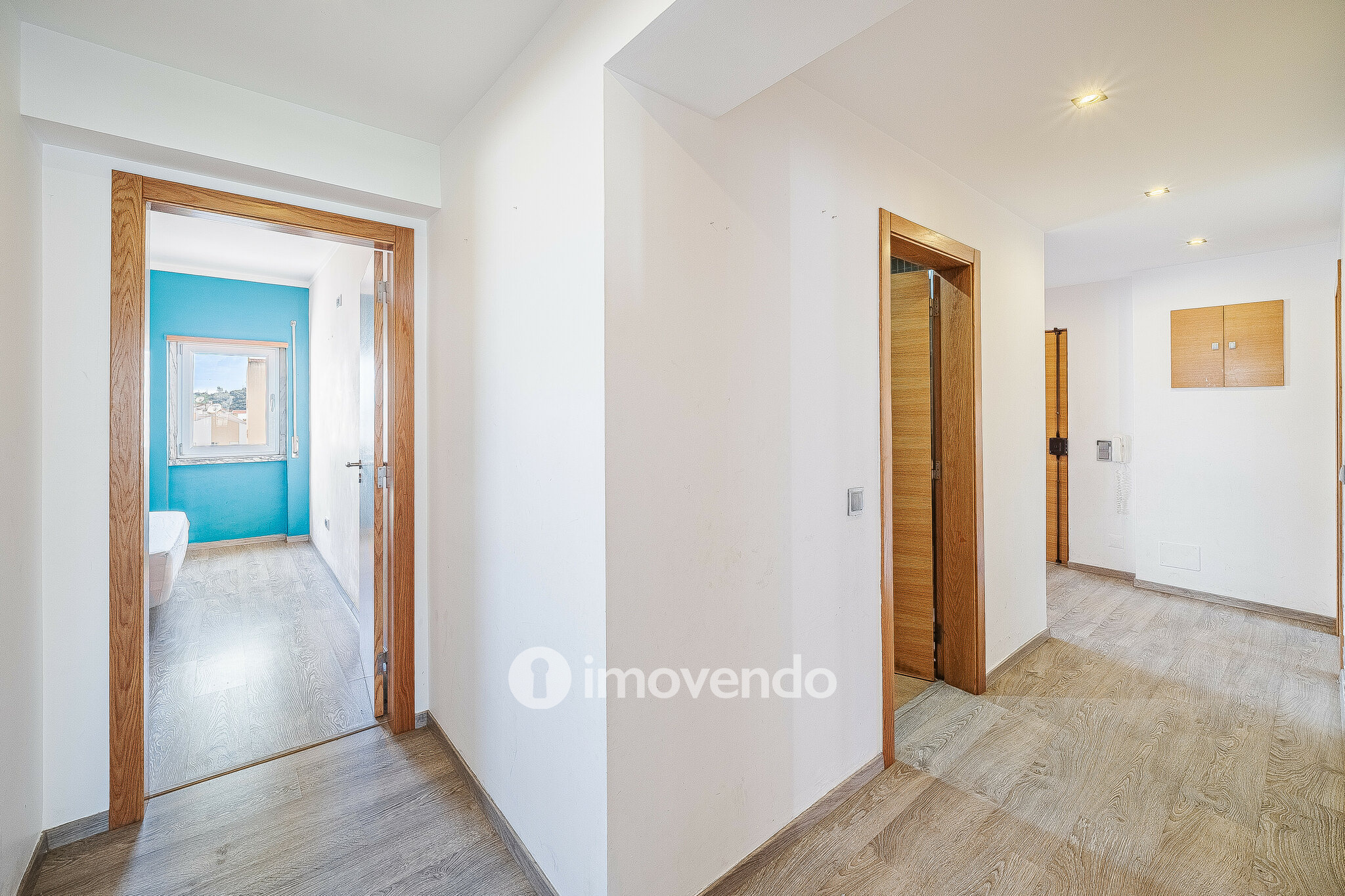 Apartamento T3 com áreas generosas e luz natural, no Carregado