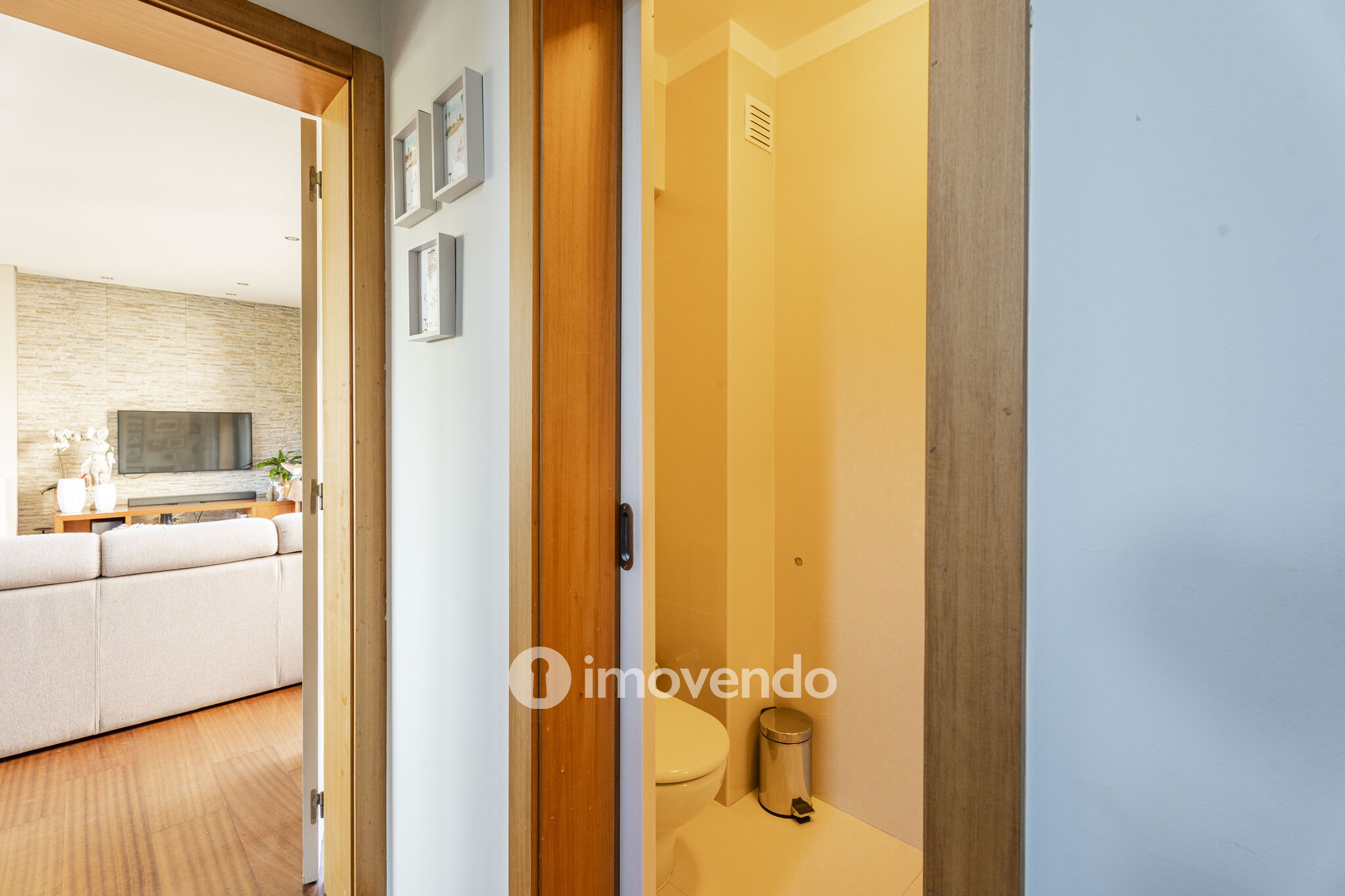 Moradia T3 moderna, com garagem e jardim, em Custóias, Porto