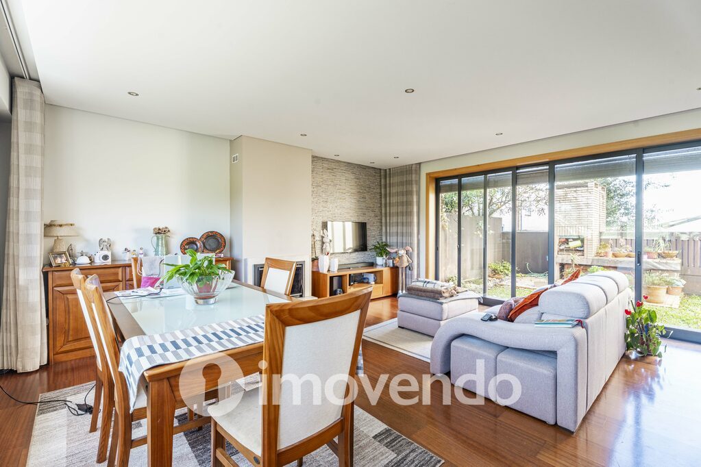 Moradia T3 em Matosinhos, Custóias com 99 m<sup>2</sup> por 485.000