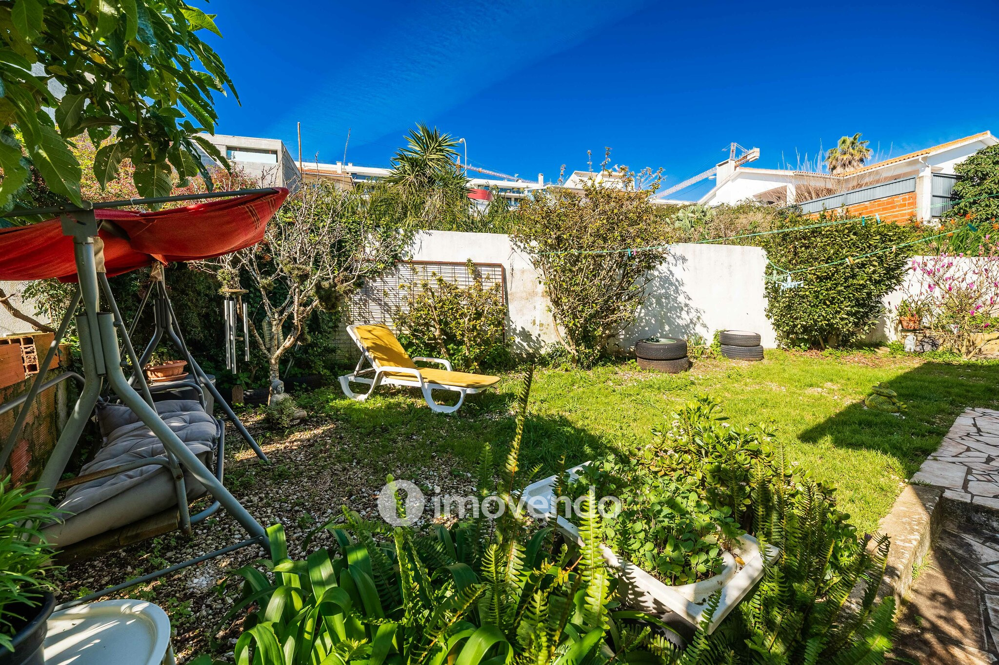 Moradia T3 mais Anexo T1 e Anexo T0 independentes, em Barcarena