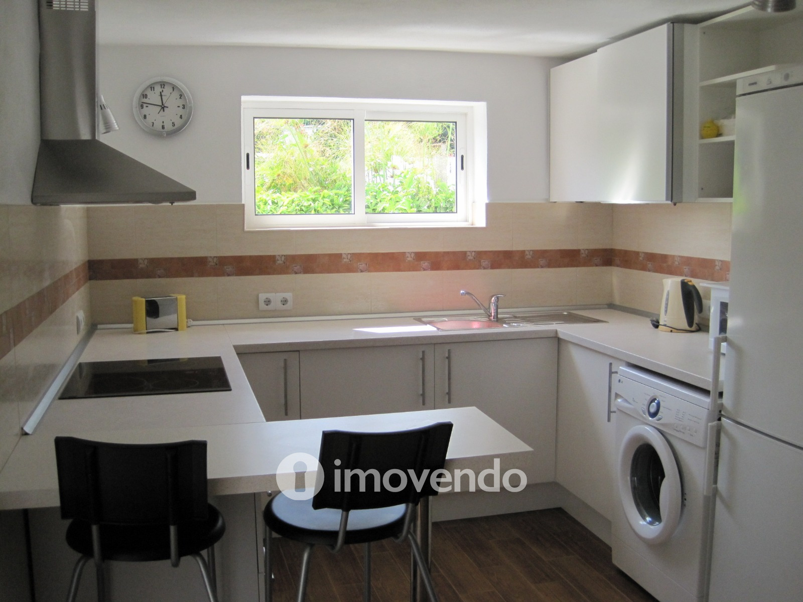 Moradia T3 mais Anexo T1 e Anexo T0 independentes, em Barcarena