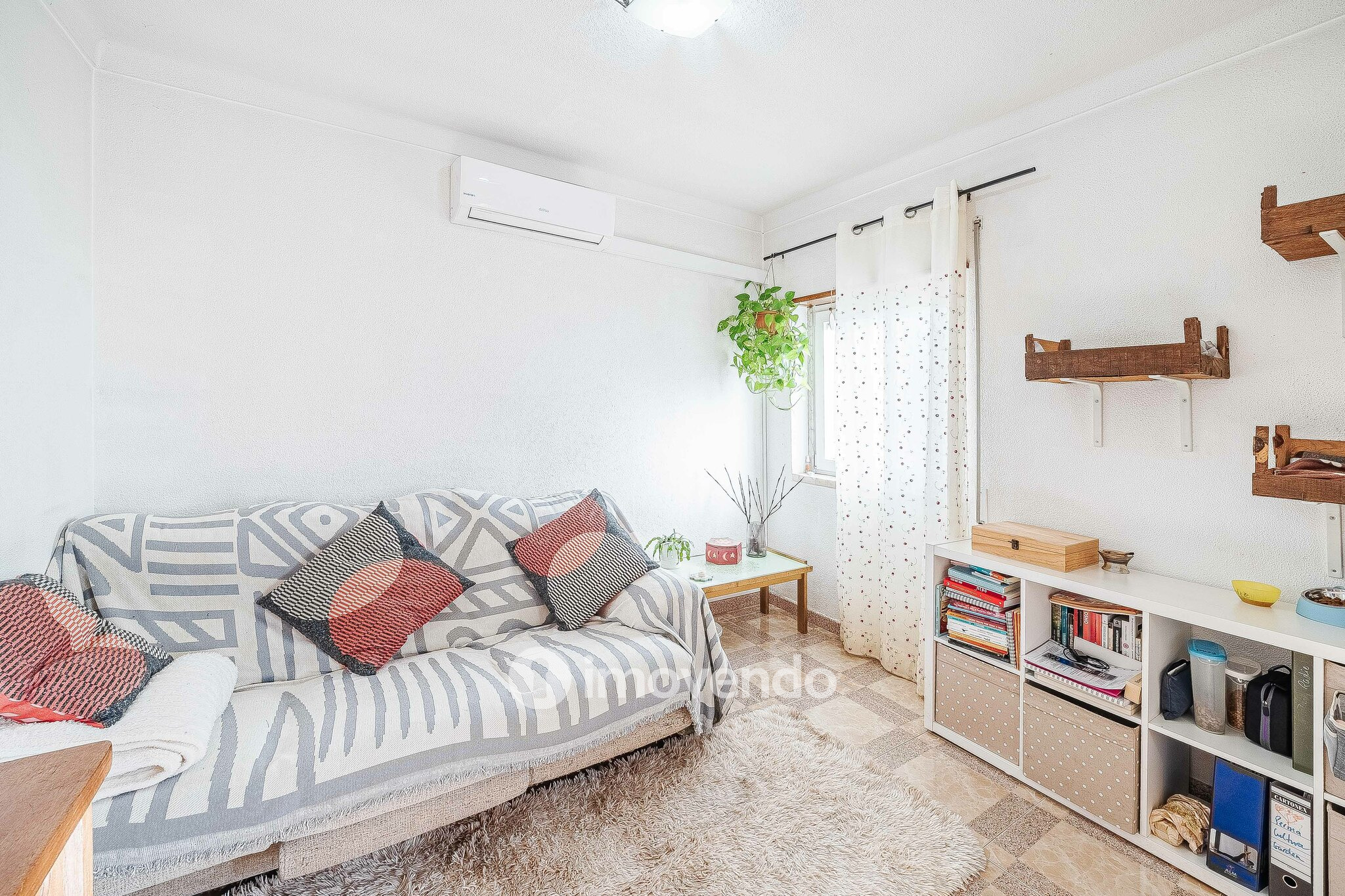 Moradia T3 mais Anexo T1 e Anexo T0 independentes, em Barcarena