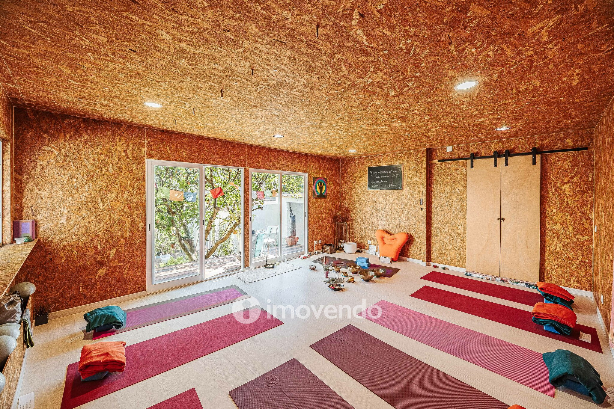 Moradia T3 mais Anexo T1 e Anexo T0 independentes, em Barcarena