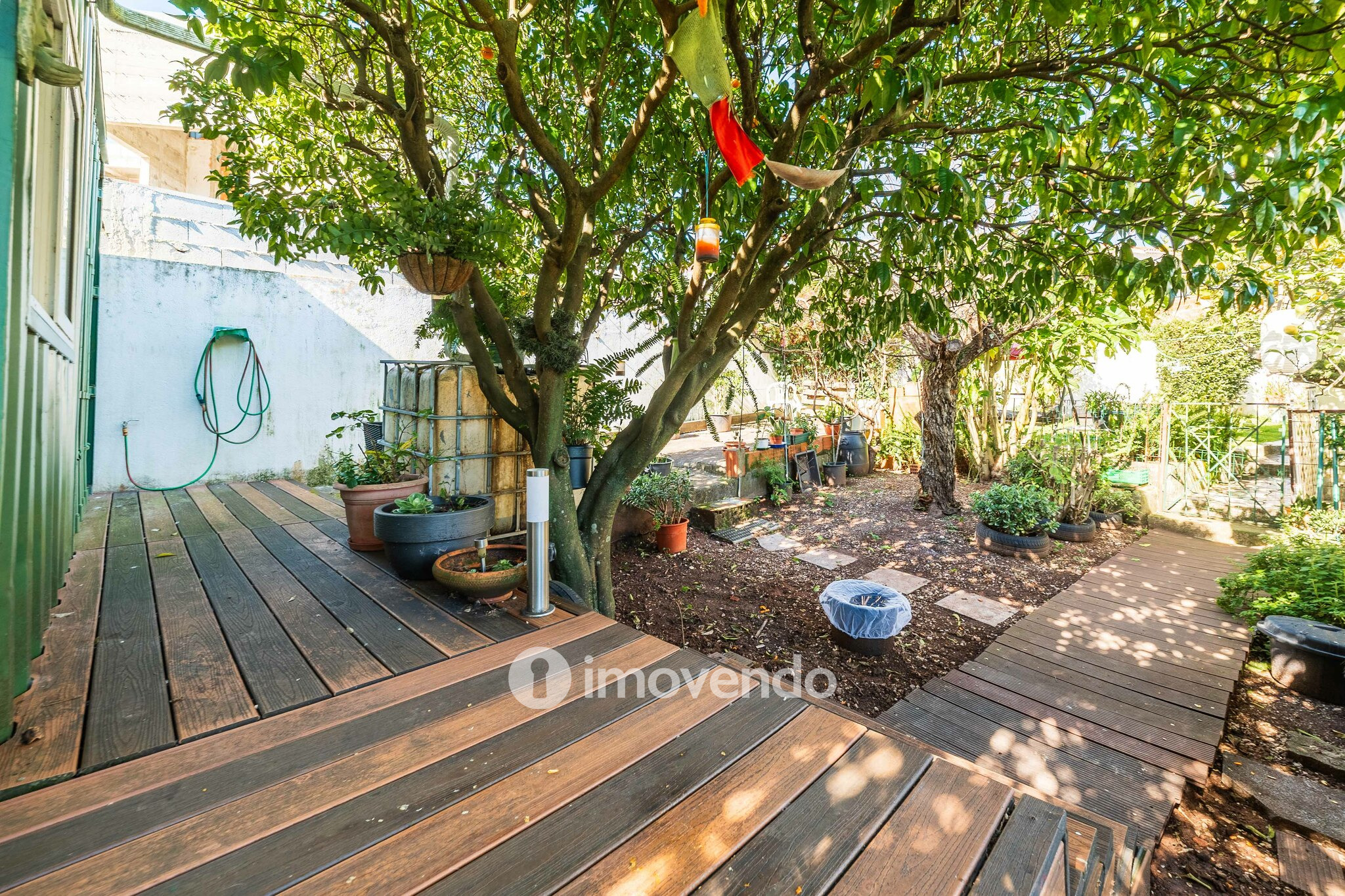 Moradia T3 mais Anexo T1 e Anexo T0 independentes, em Barcarena