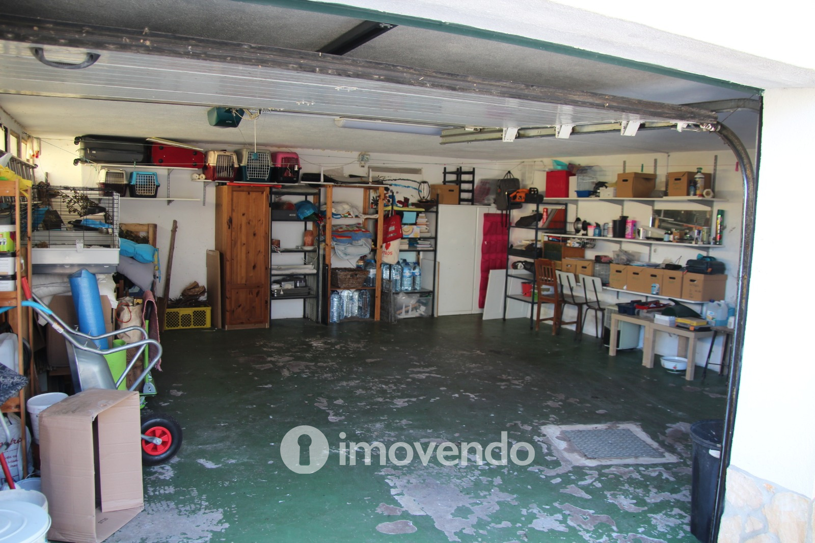 Moradia T3 mais Anexo T1 e Anexo T0 independentes, em Barcarena