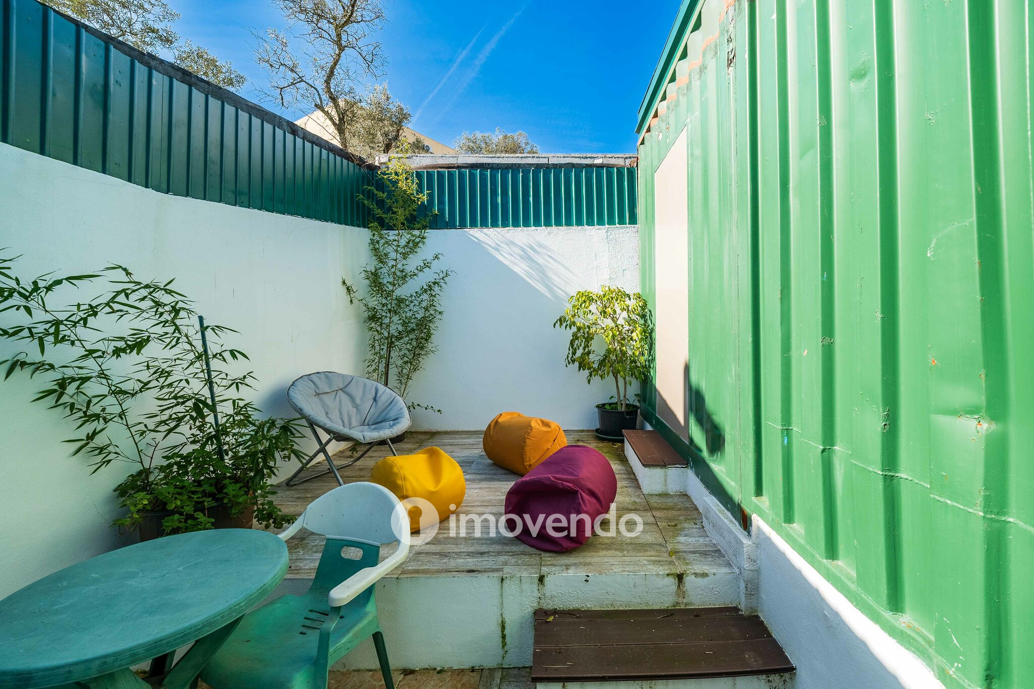 Moradia T3 mais Anexo T1 e Anexo T0 independentes, em Barcarena