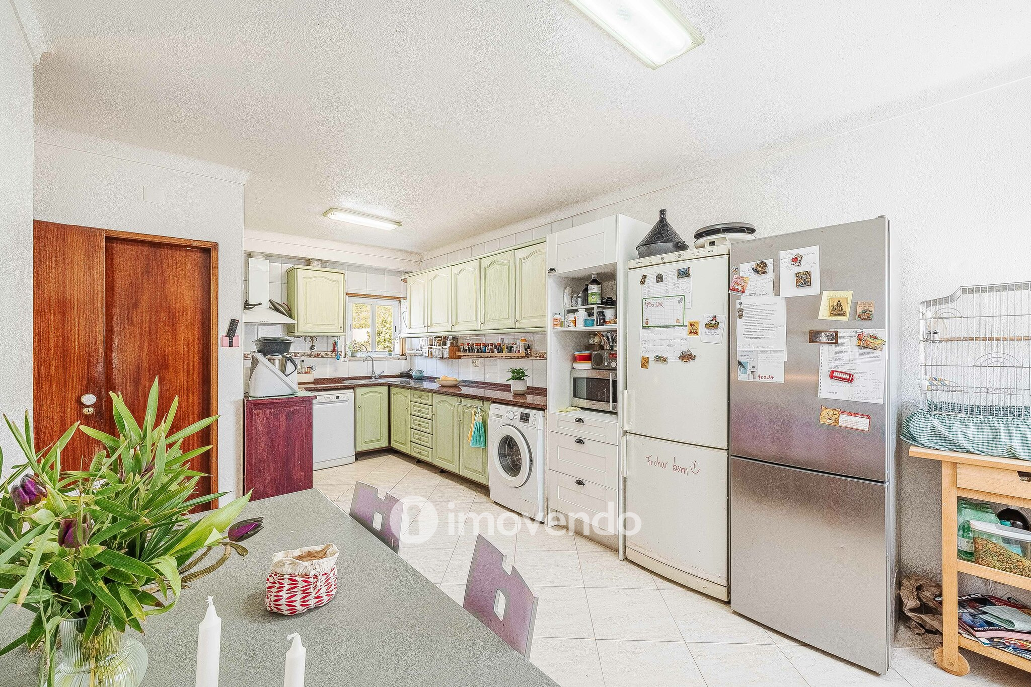 Moradia T3 mais Anexo T1 e Anexo T0 independentes, em Barcarena