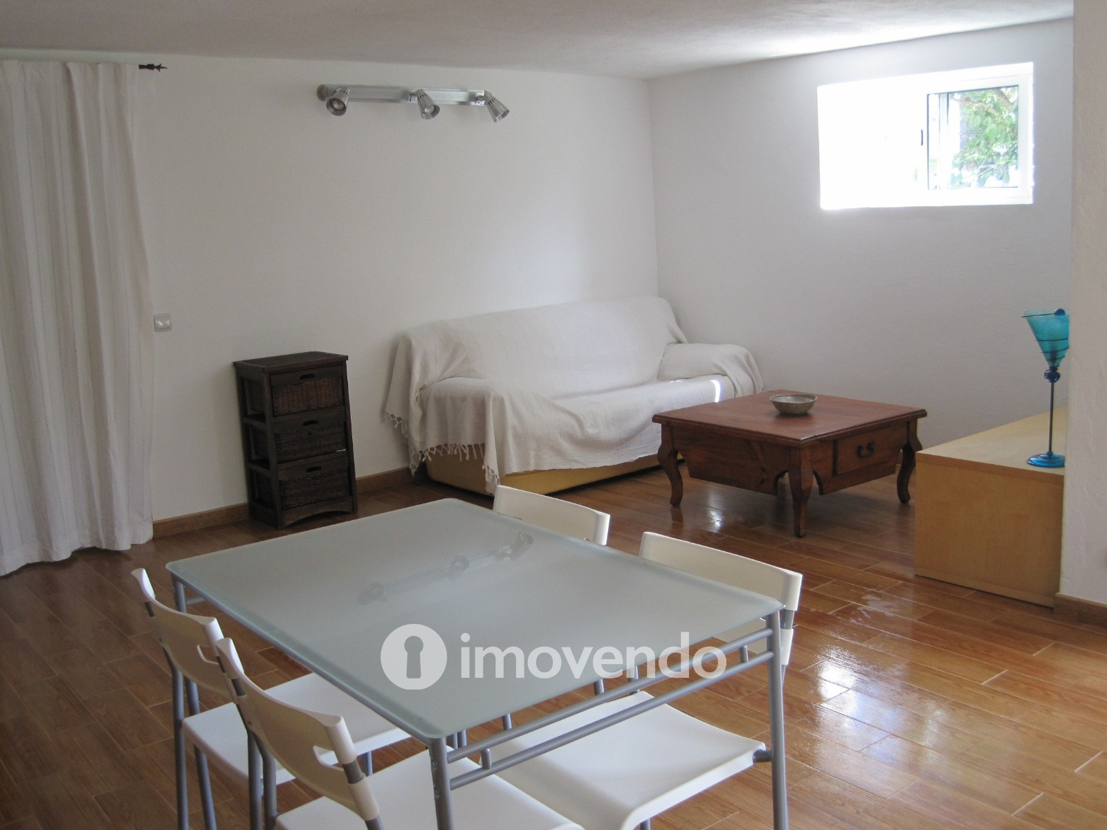 Moradia T3 mais Anexo T1 e Anexo T0 independentes, em Barcarena