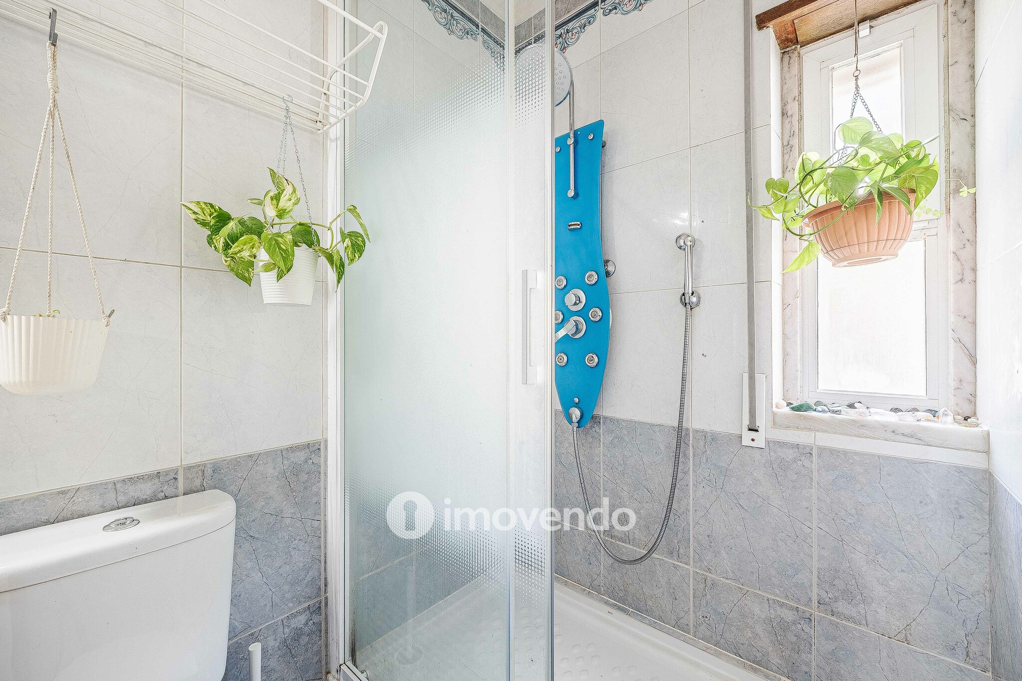 Moradia T3 mais Anexo T1 e Anexo T0 independentes, em Barcarena