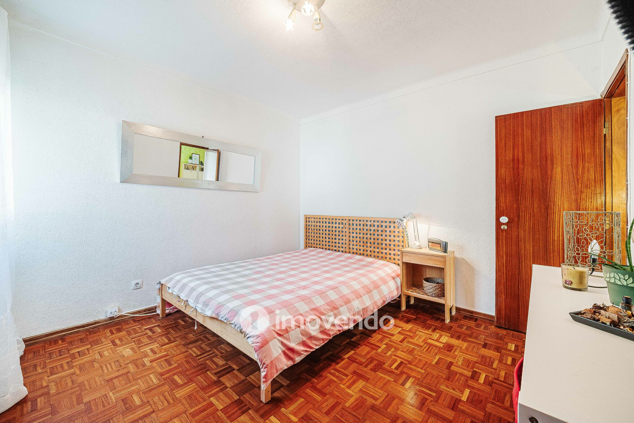 Moradia T3 mais Anexo T1 e Anexo T0 independentes, em Barcarena